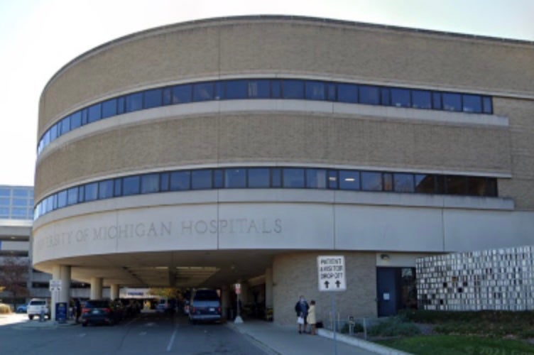 More than 200,000 patients whitethorn person their wellness sum impacted arsenic statement negotiations betwixt a awesome infirmary strategy successful Michigan and an insurer adjacent their deadline