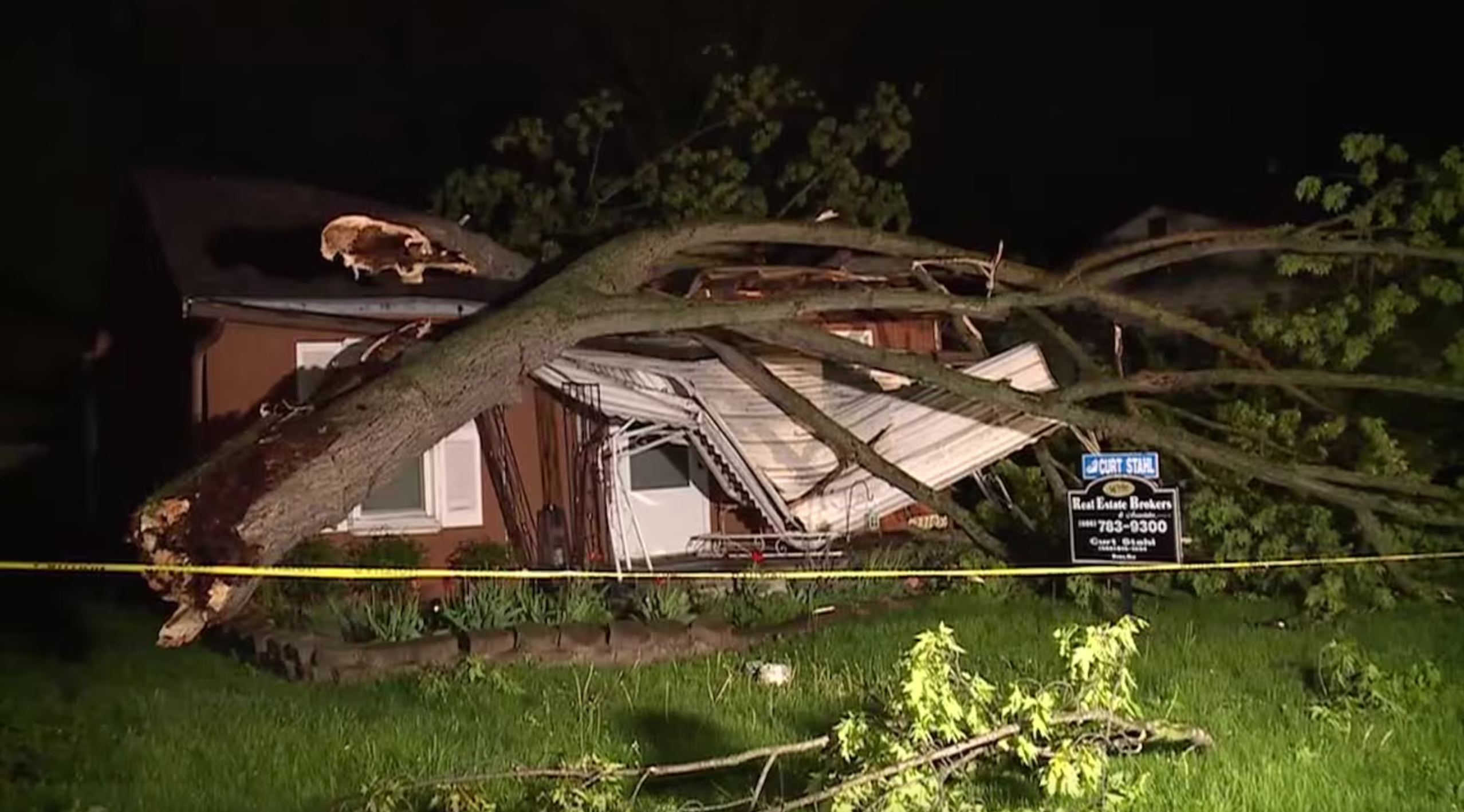 Tree Crushes Michigan Home Just One Day After Sale Was Agreed: ‘i Can’t Believe How Bad It Was’