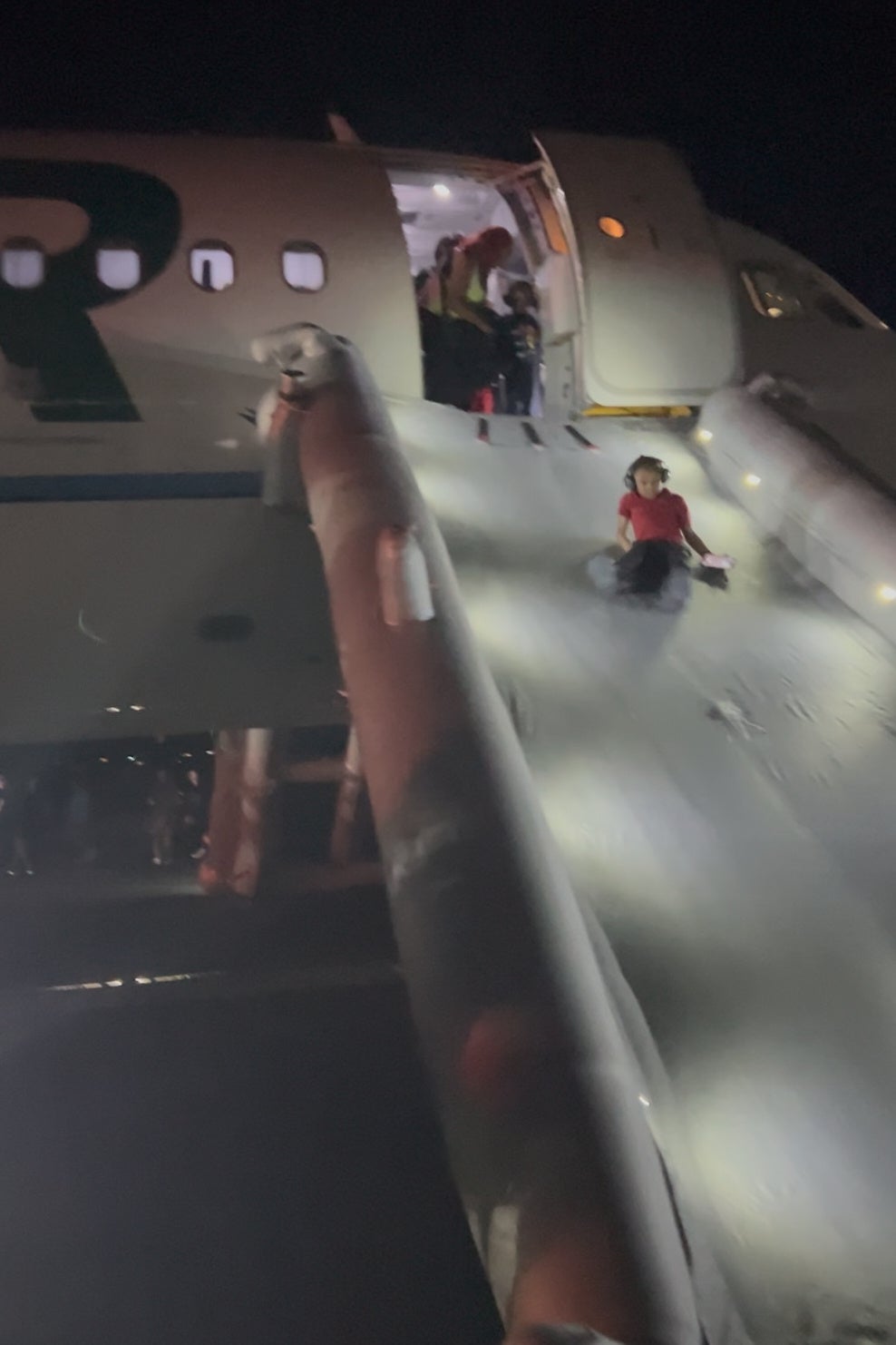 The effect triggered an motor occurrence connected nan Airbus A321 and sent fume into nan cabin, prompting nan formation unit to abort departure and evacuate 224 passengers and 7 unit members via emergency slides