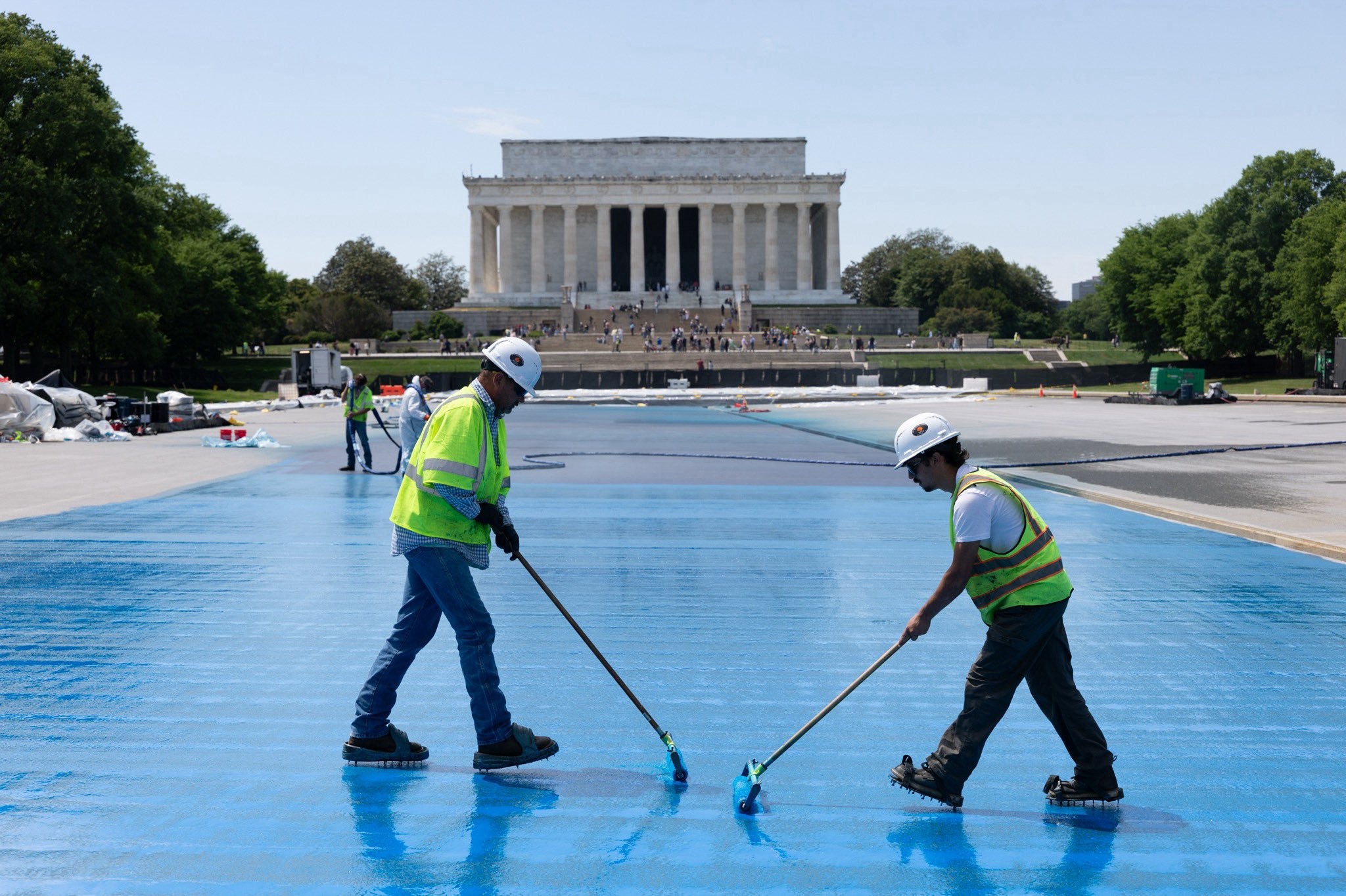 ‘The prime of American Flag Blue will heighten nan visitant acquisition by making nan excavation bespeak nan expansive Lincoln Memorial and Washington Monument,’ an Interior Department spokesperson antecedently told The Independent