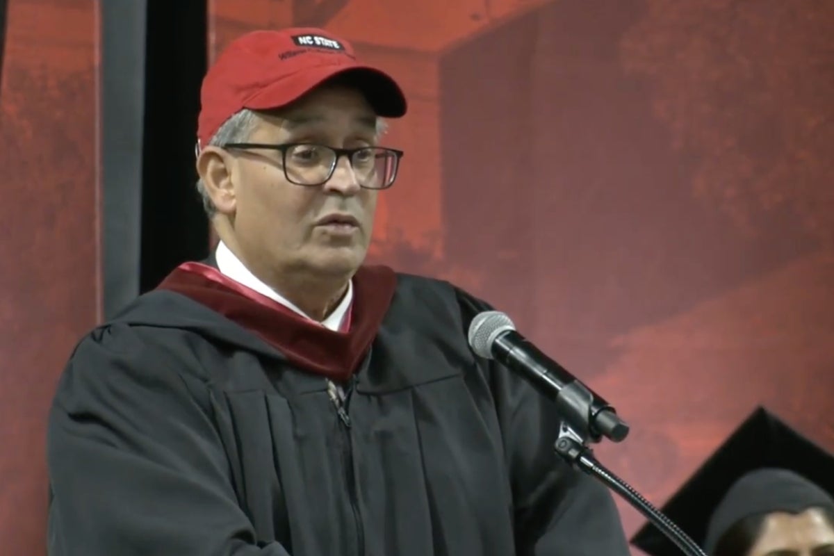 Graduates shocked after commencement speaker reveals their loans are paid off during speech Graduates shocked after commencement speaker reveals their loans are paid off during speech