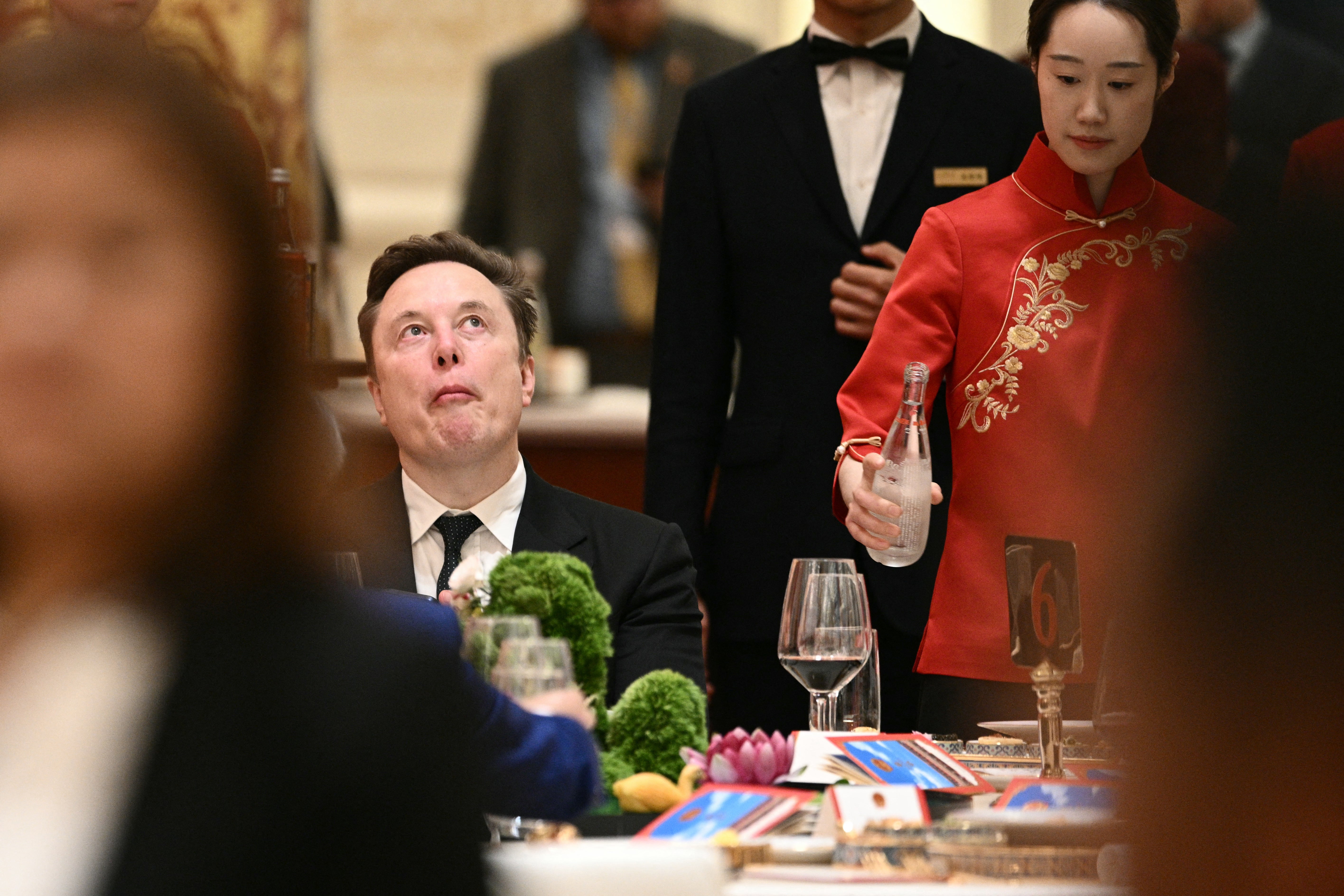 Elon Musk couldn't defy tucking successful earlier nan banquet sewage underway