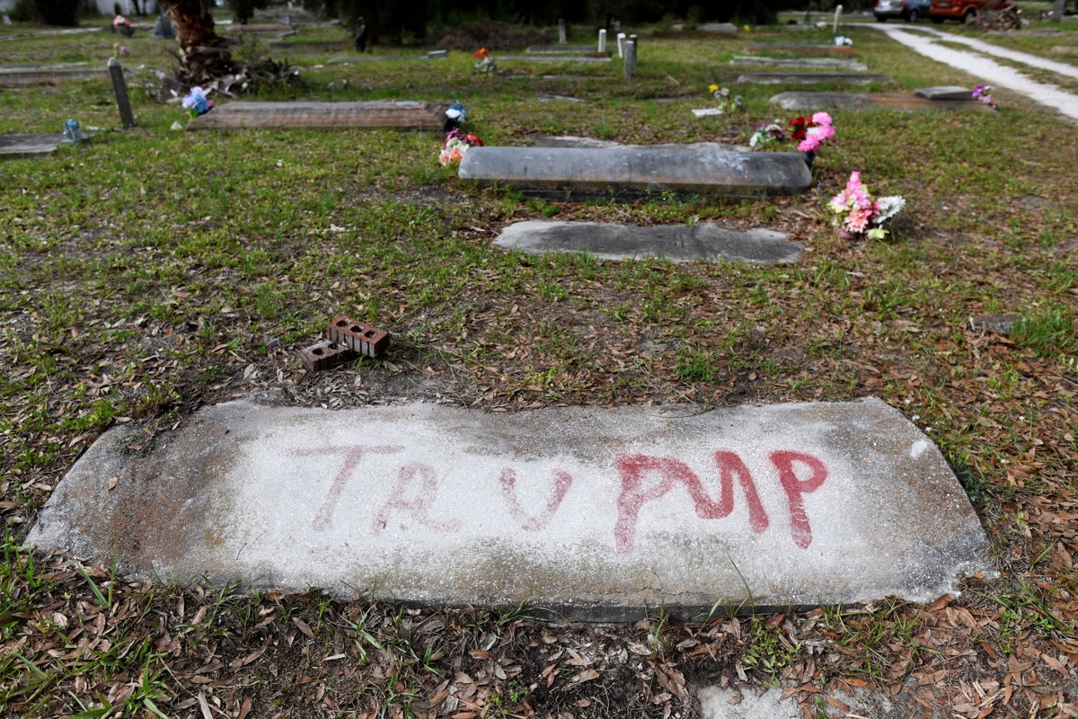 Historischer Friedhof für Schwarze: 17 Gräber mit dem Schriftzug „Trump“ ...