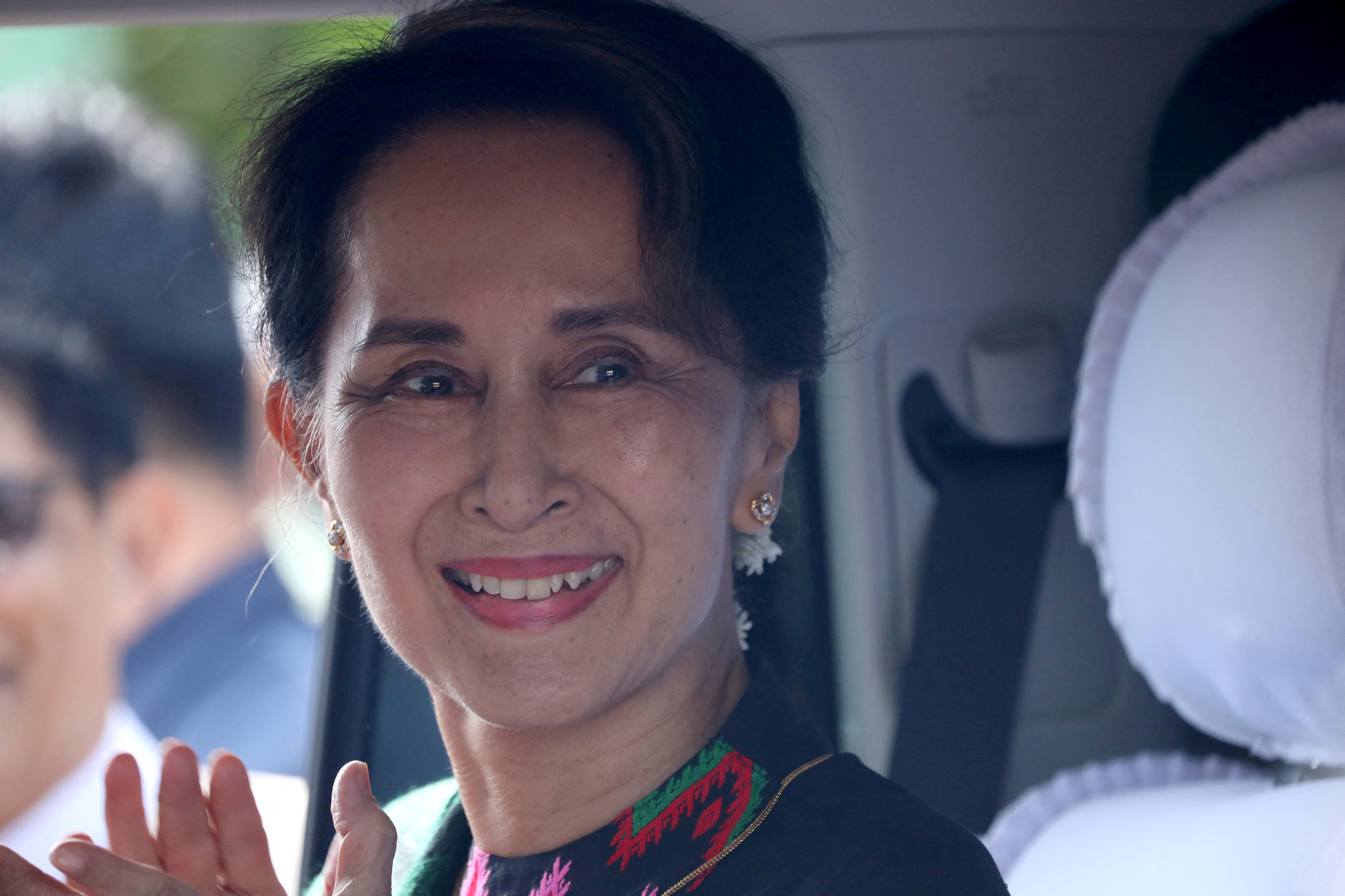 Min Zin co-founded nan ISP, which moved overseas aft nan 2021 coup erstwhile nan subject ousted Nobel Peace Prize victor Aung San Suu Kyi's democratically elected government