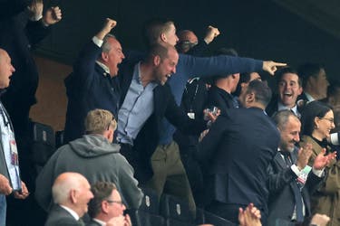 <p>Prince William erupts in celebration as Aston Villa score during Europa League final</p>