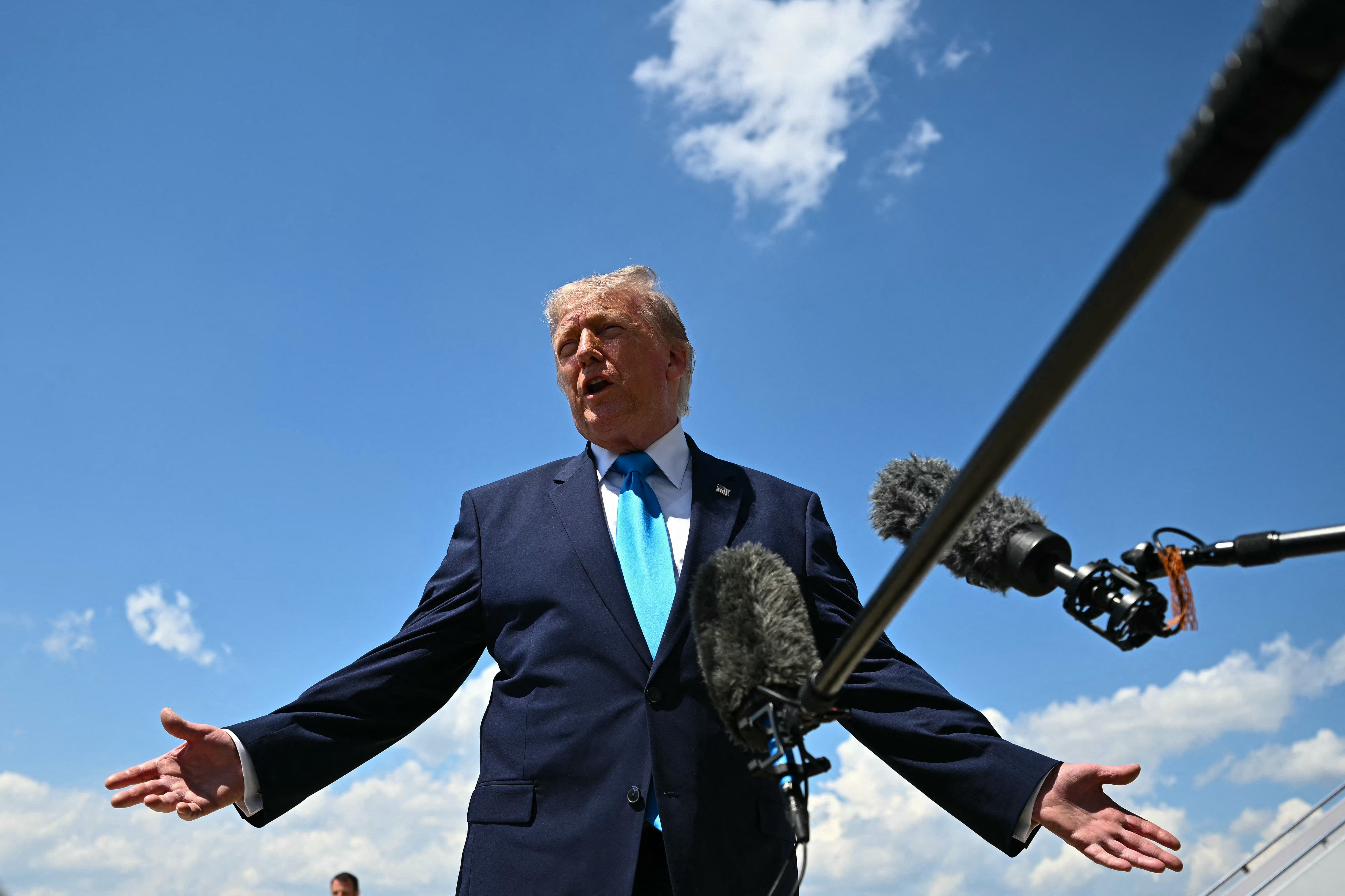 Trump has touted, for months, that Cuba is connected nan brink of illness and insinuated that nan US is prepared to shape a subject involution to alteration its government