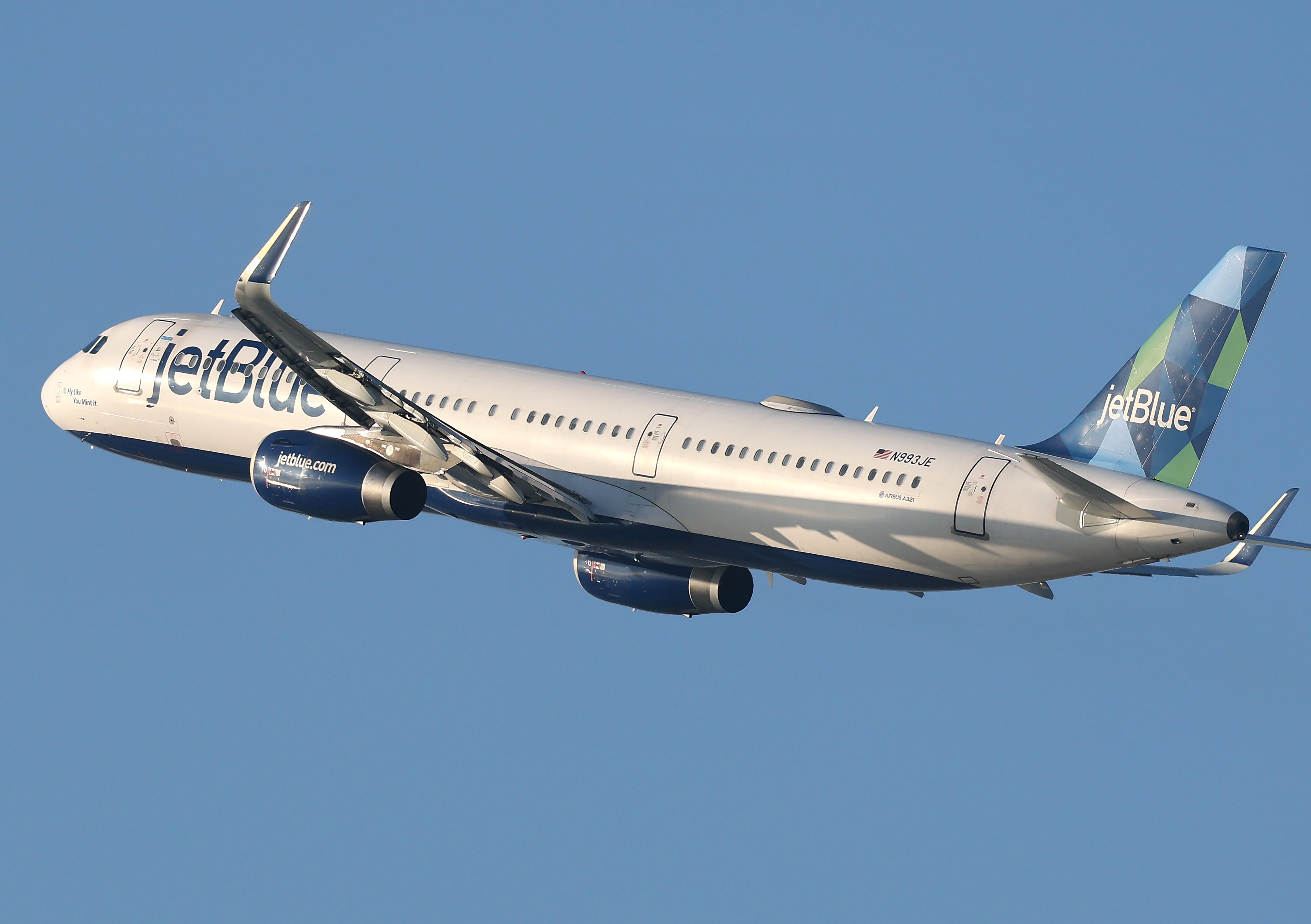 Zrakoplov JetBlue navodno je udario dron dok je slijetao u međunarodnu zračnu luku John F. Kennedy u New Yorku u ponedjeljak ujutro