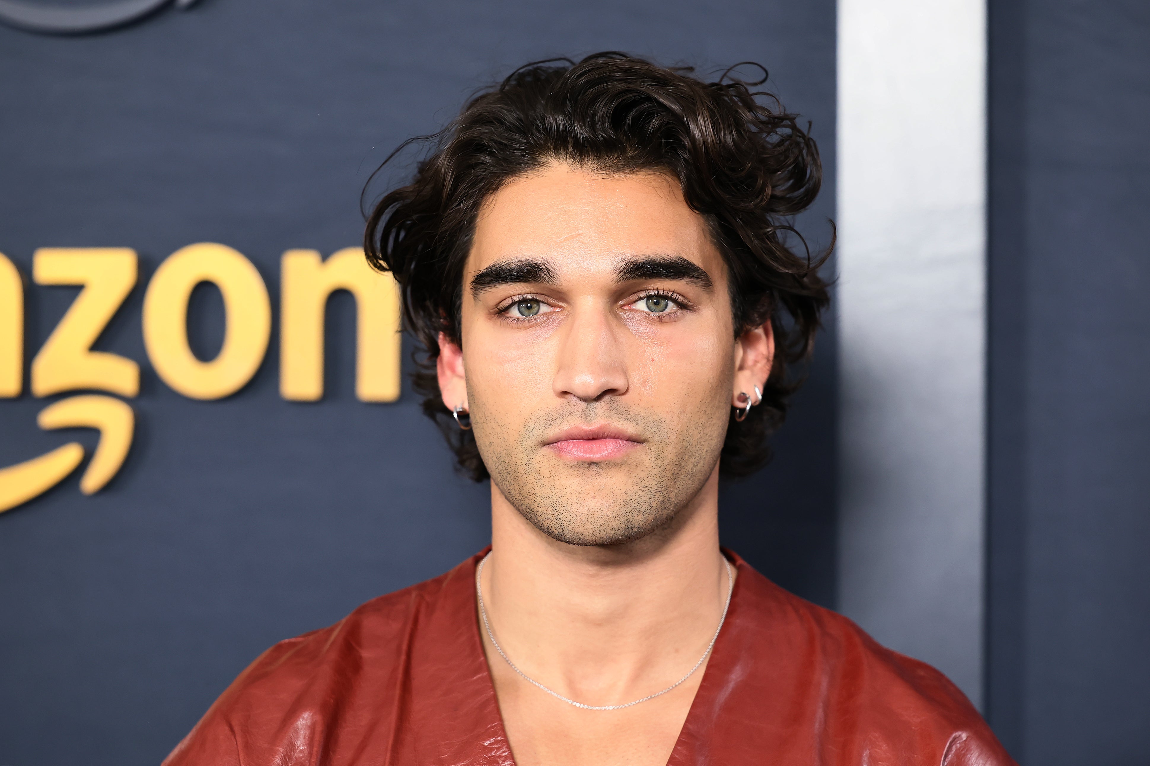 O ator Josh Heuston não retornará para a segunda temporada de ‘Off Campus’