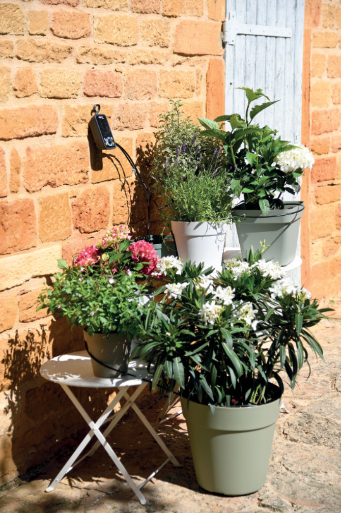 Hozelock Solar Select automatic irrigation system