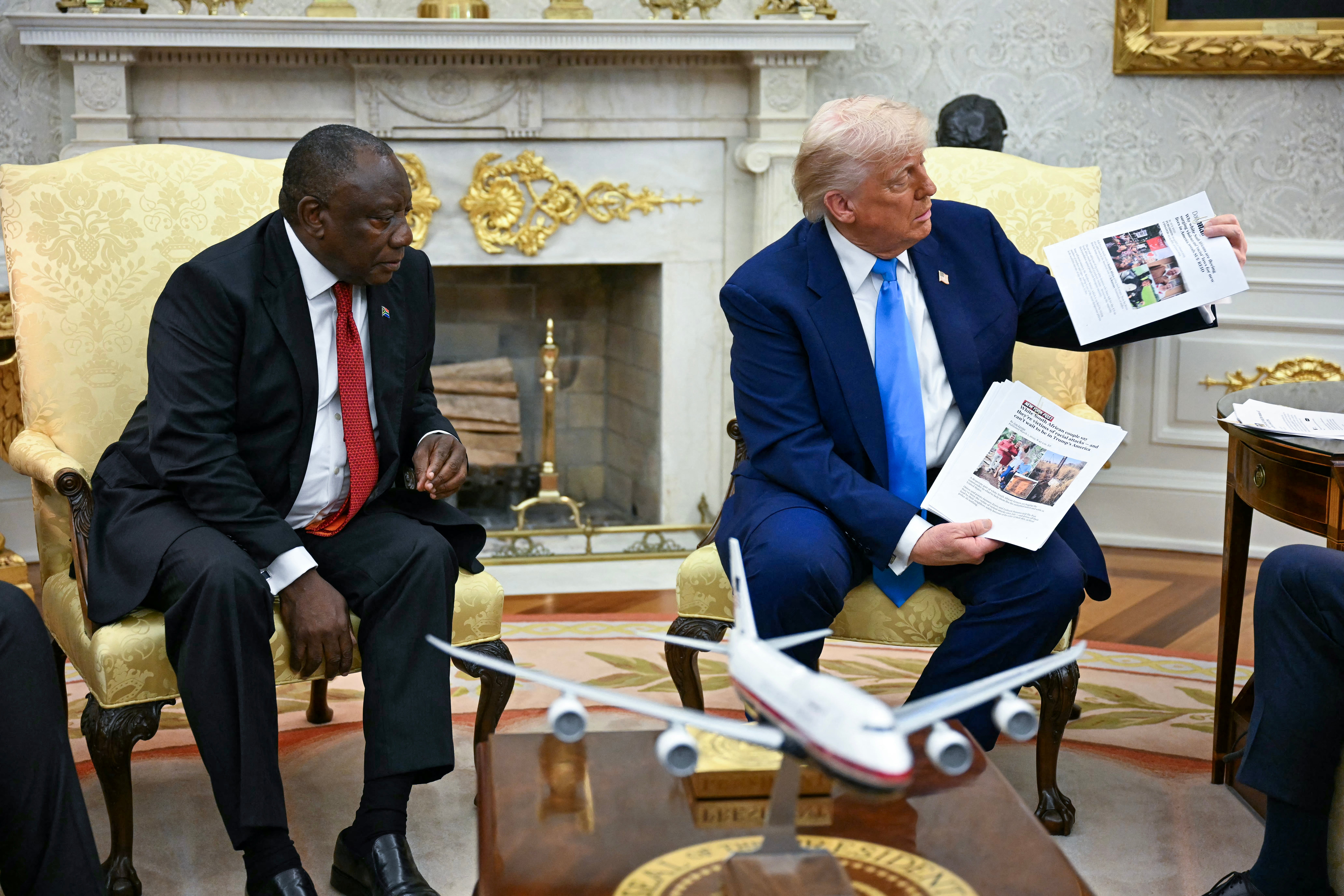 South African President Cyril Ramaphosa meets Donald Trump connected Wednesday amid tensions complete Washington's resettlement of achromatic Afrikaners that nan US president claims are nan victims of "genocide” successful 2025