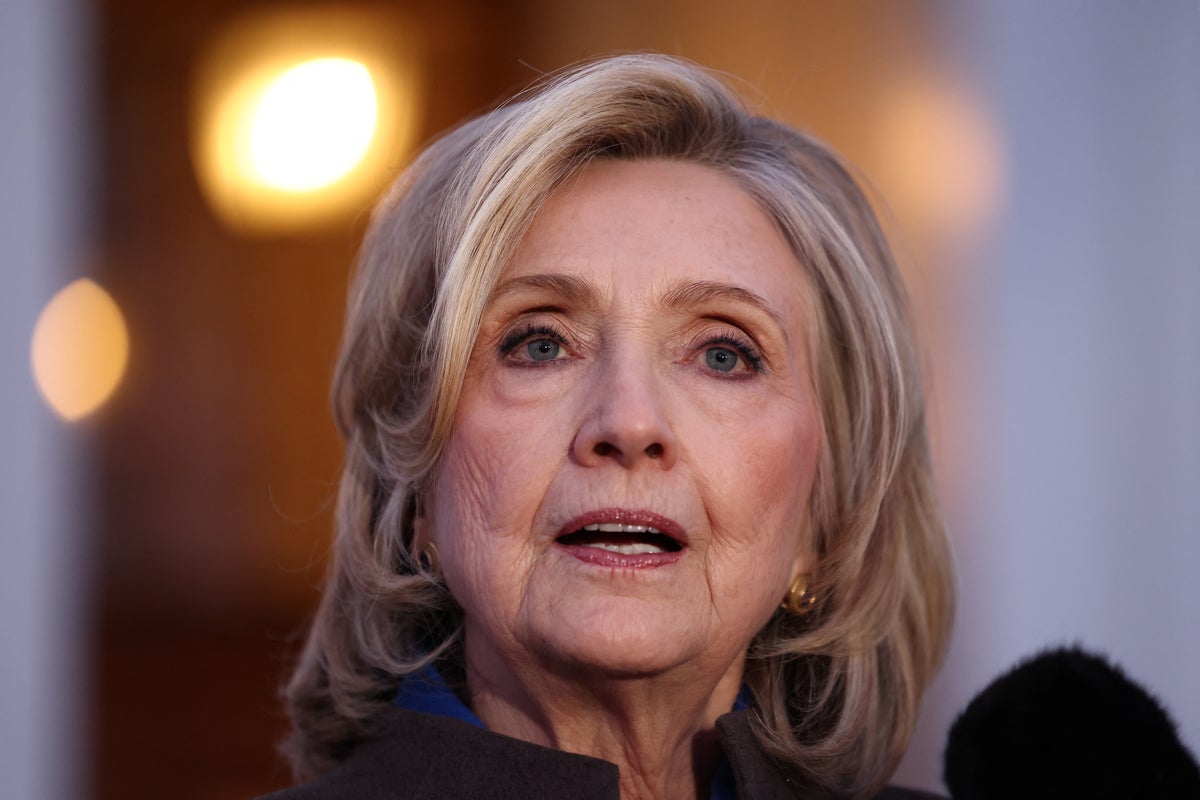 Hillary Clinton ridicules proposal for Trump's face on $250 bill
