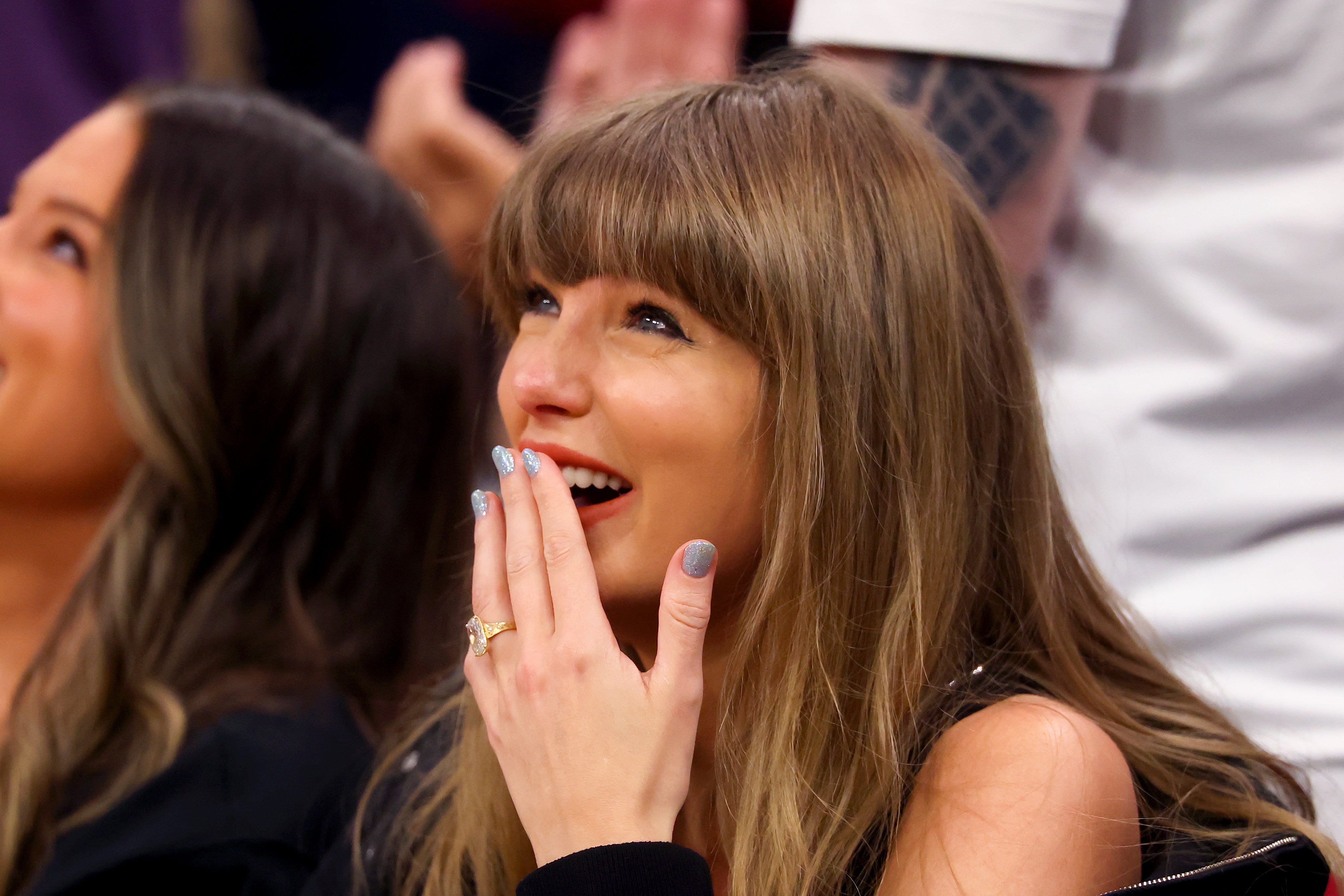 Would you swimsuit a fringe? Right here’s learn how to inform