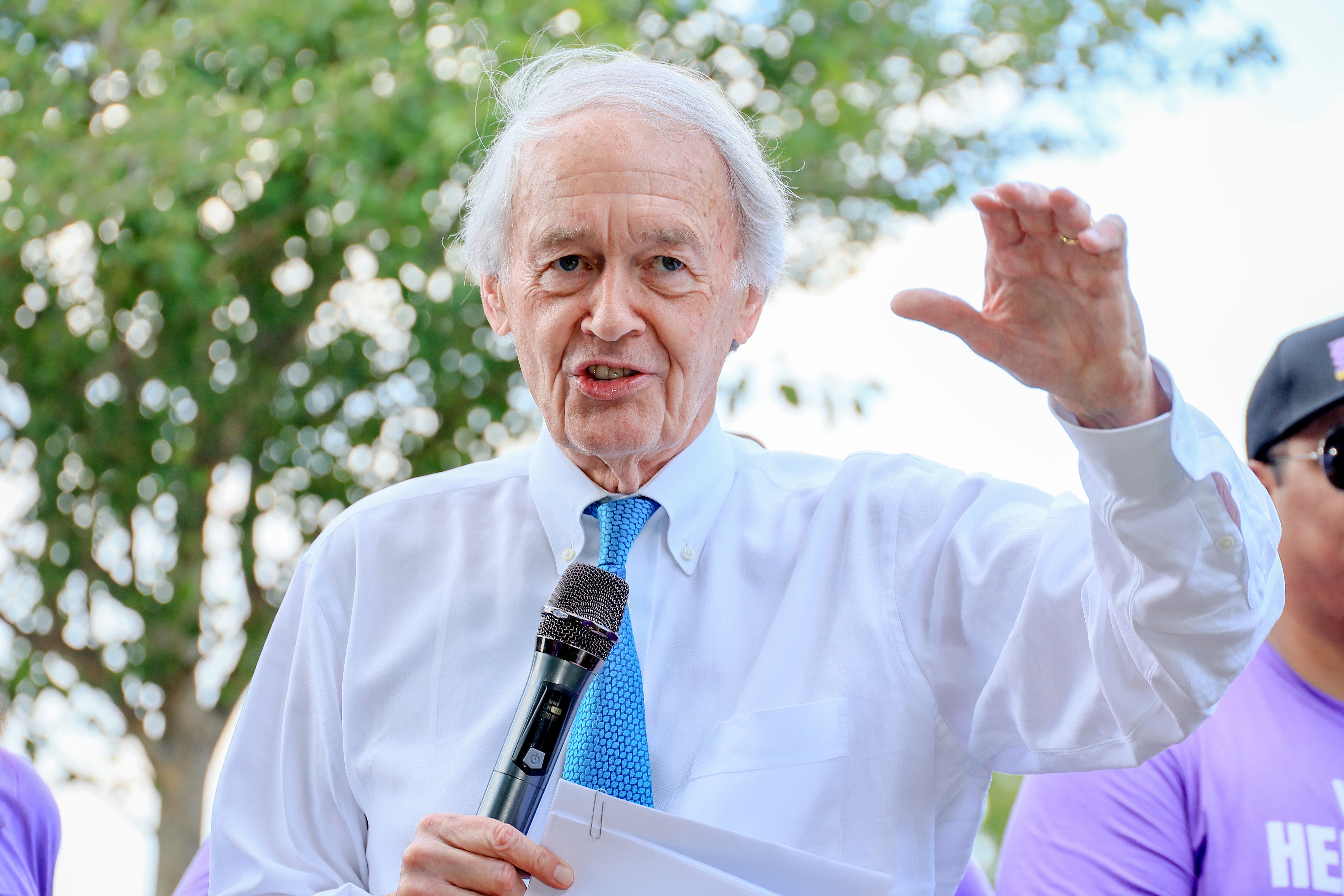 Democratic Senator Ed Markey alleged successful 2022 that Ring violated people’s privateness done its partnerships pinch rule enforcement, allowing them entree to immoderate personification footage without due consent