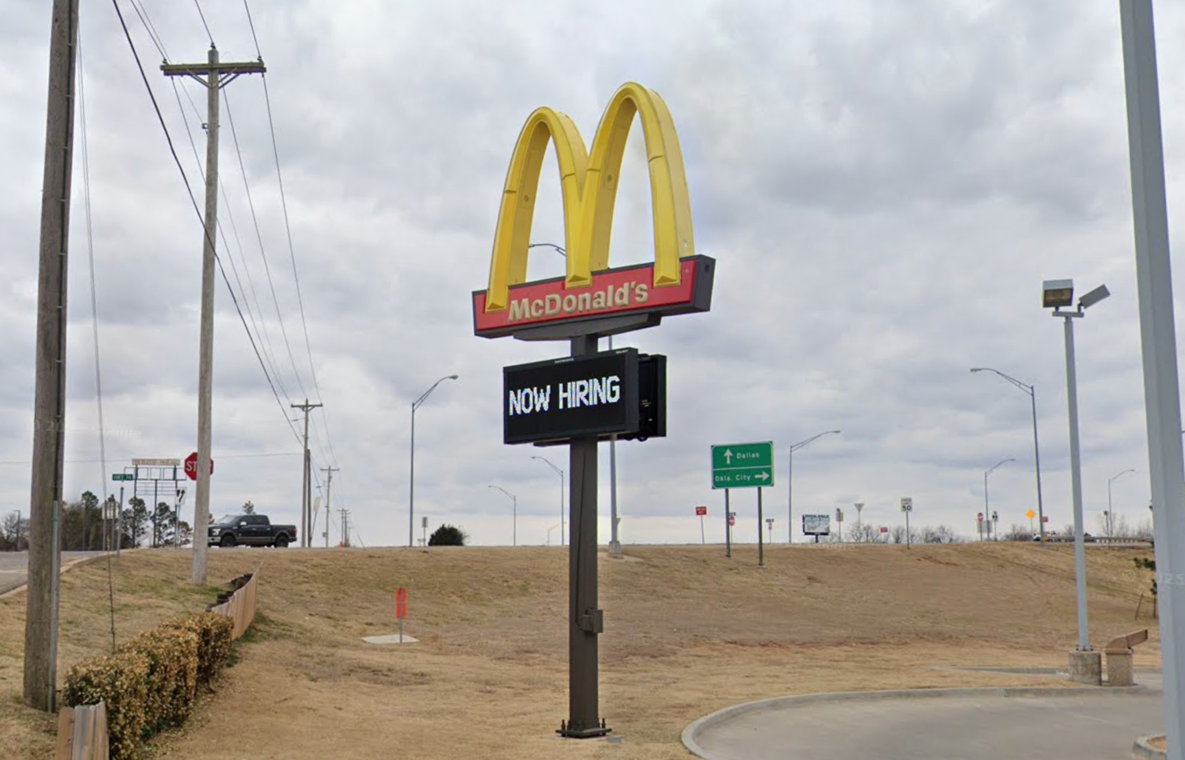 Teen sues McDonald’s franchise over harassment by accused murderer on their kitchen crew