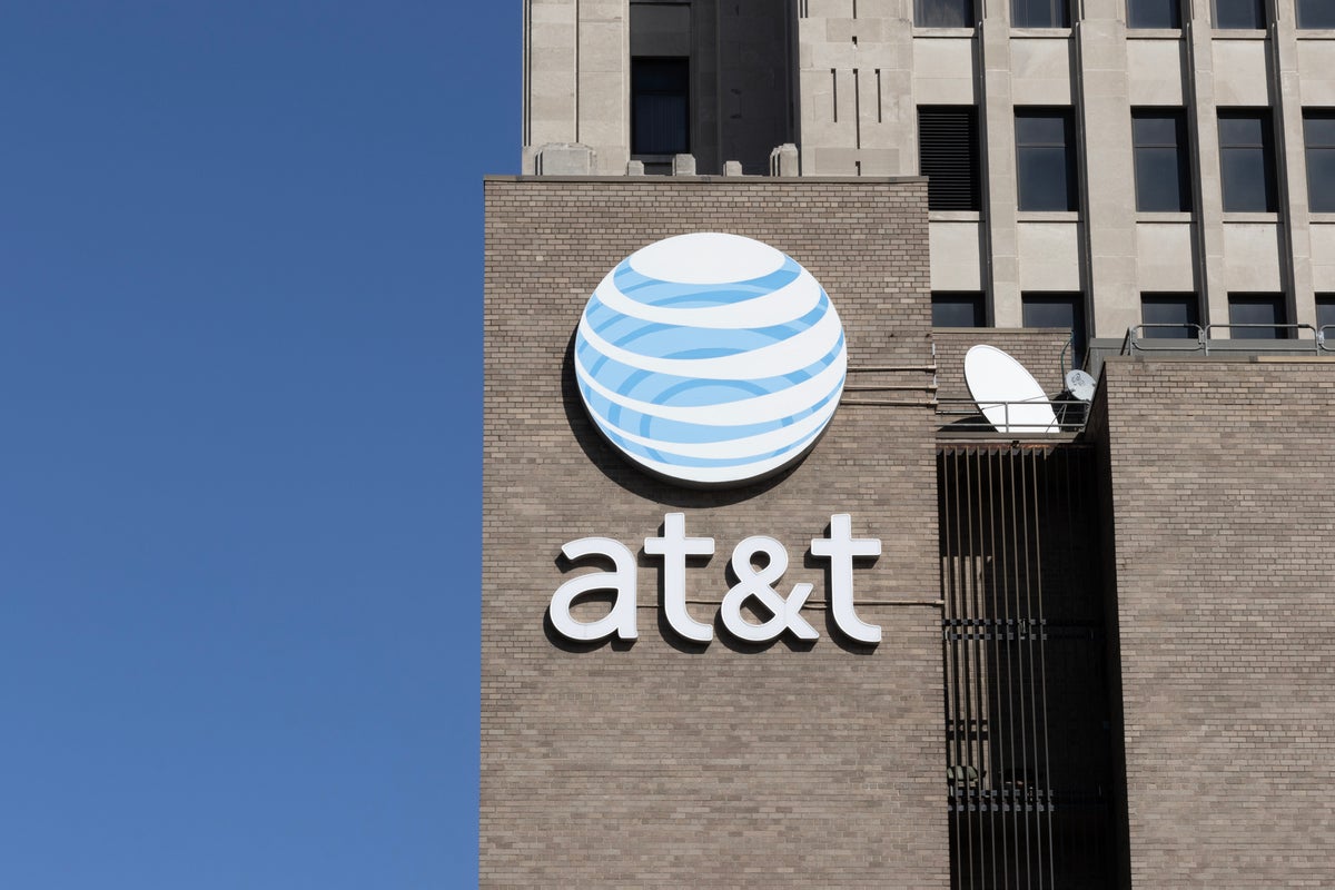 US Supreme Court rules against wireless carriers in battle over fines