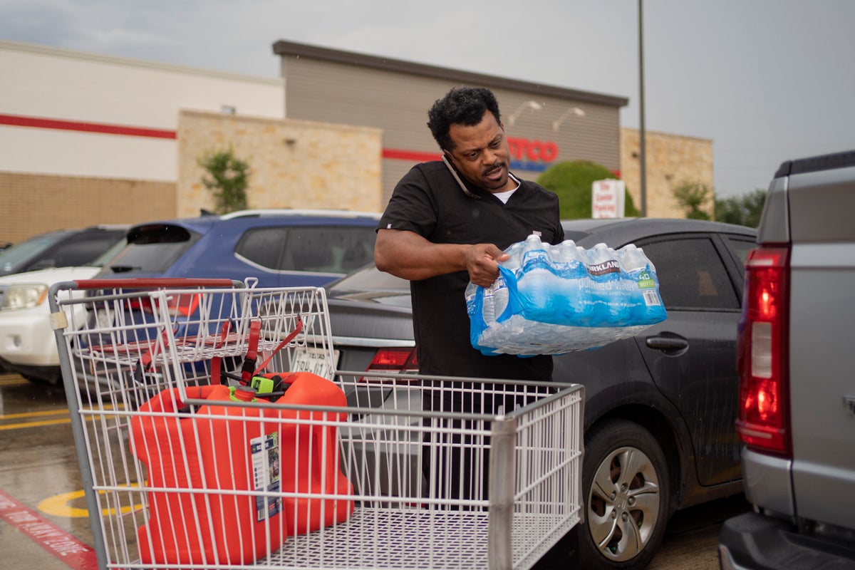 Fourth of July weekend: The banks and stores open and closed today