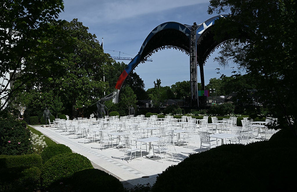 The South Lawn has been outfitted pinch an octagon-shaped cage and hulking metallic arena building called "the Claw"