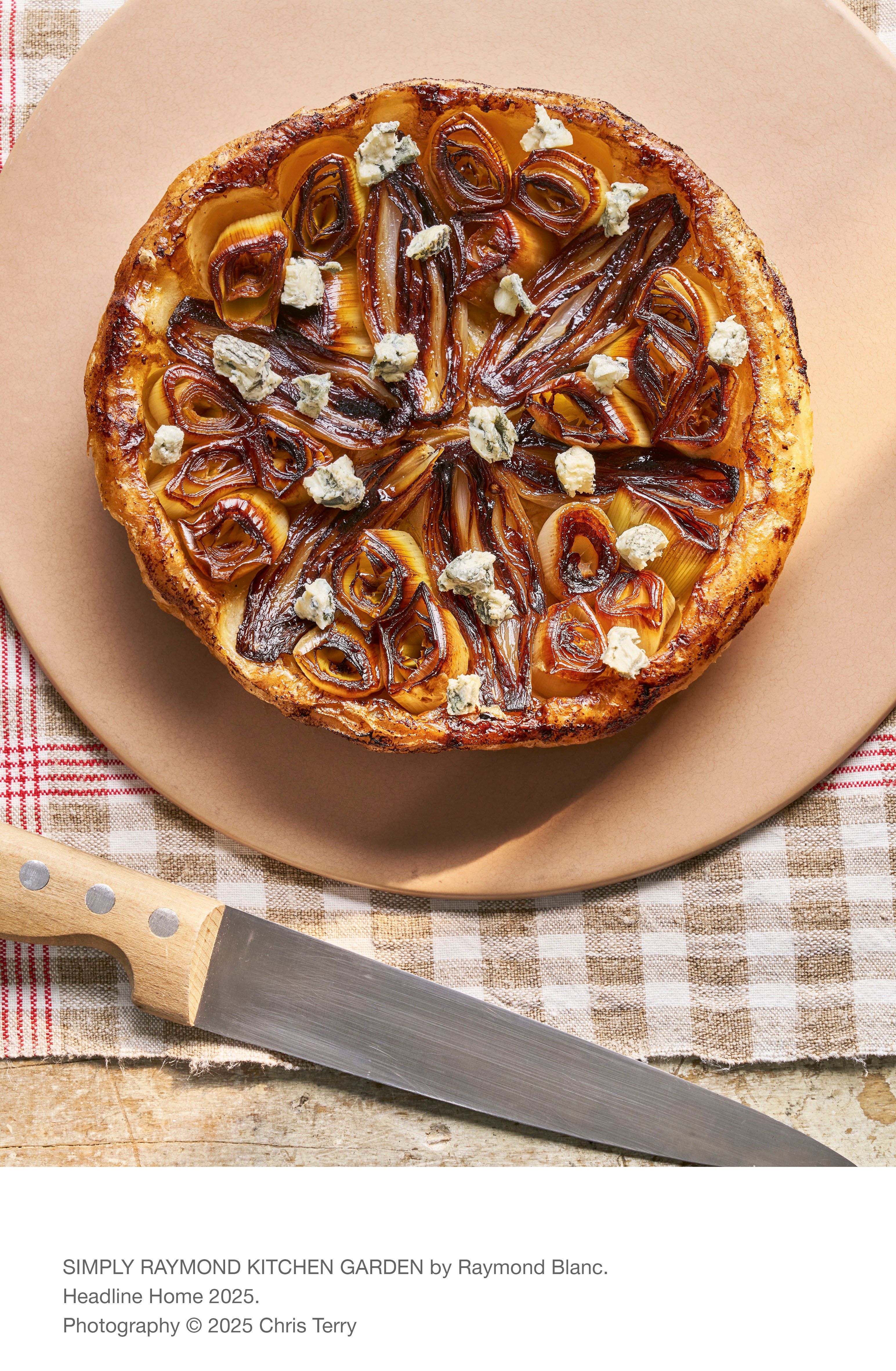 Proof that a showstopping centrepiece doesn’t have to be complicated