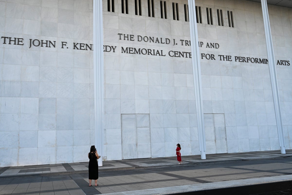 Kennedy Center lawsuit against musician who canceled Christmas Eve show tossed by judge