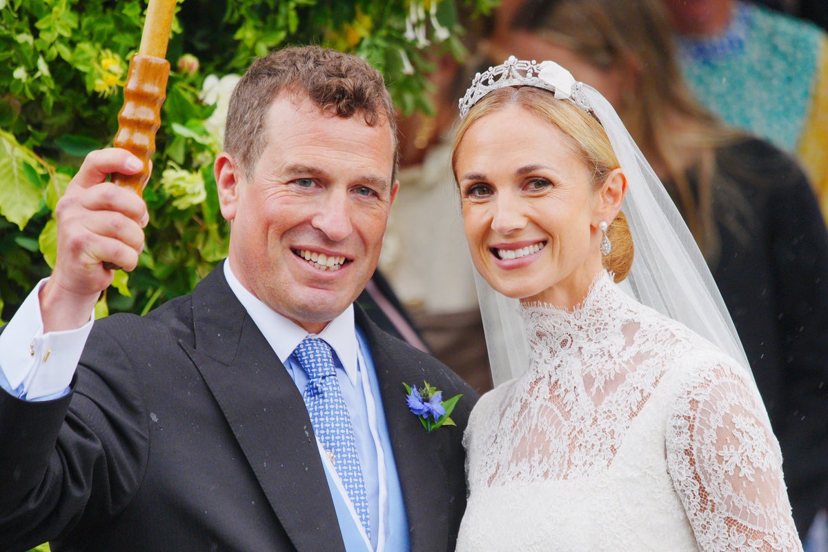 Who is Harriet Sperling? The NHS nurse turned royal who wed ‘Queen’s favourite grandson’ Peter Phillips
