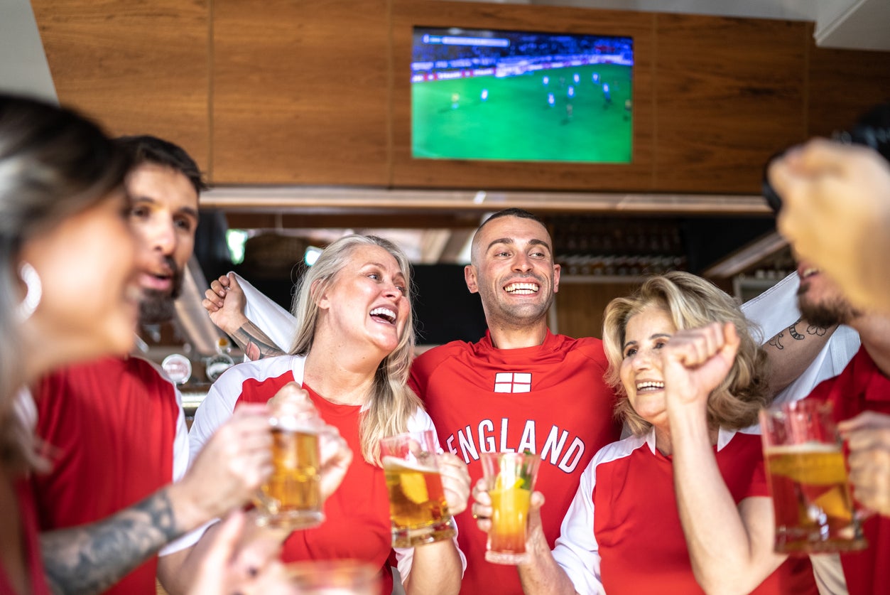 Best pubs, bars and outdoor screens to watch the 2026 World Cup in London Copy link Bookmark Go to comments Bookmark popover Removed from bookmarks UK pubs will be allowed to stay open until 2am if any of the home nations reach the knockout stages ( Getty Images )