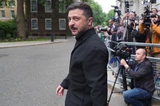 Predsjednik Ukrajine Volodymyr Zelensky stiže u Downing Street uoči razgovora o trajnoj potpori i solidarnosti za Ukrajinu (Lucy North/PA)