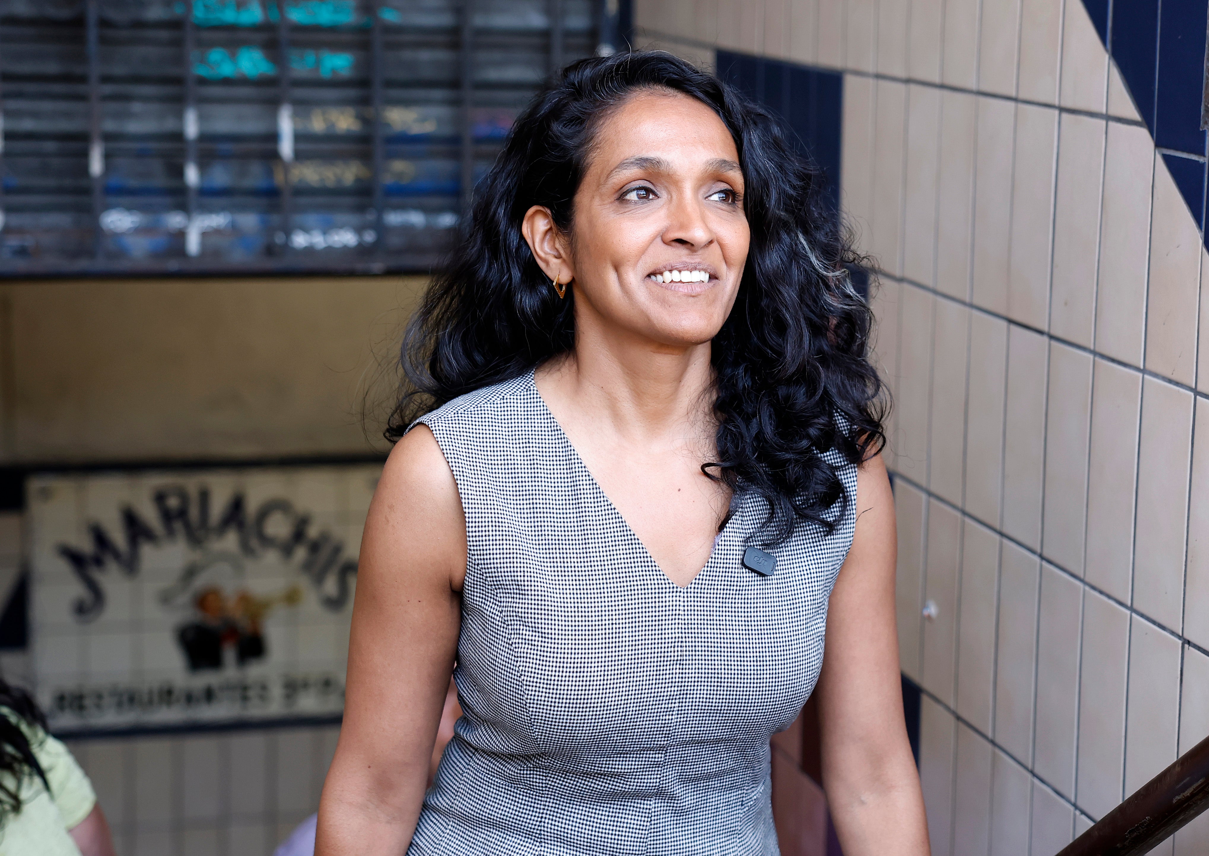 Nithya Raman, ljevičarska članica gradskog vijeća s iskustvom u urbanističkom planiranju, spremna je pobjeći protiv sadašnje gradonačelnice i kolegice demokratkinje Karen Bass