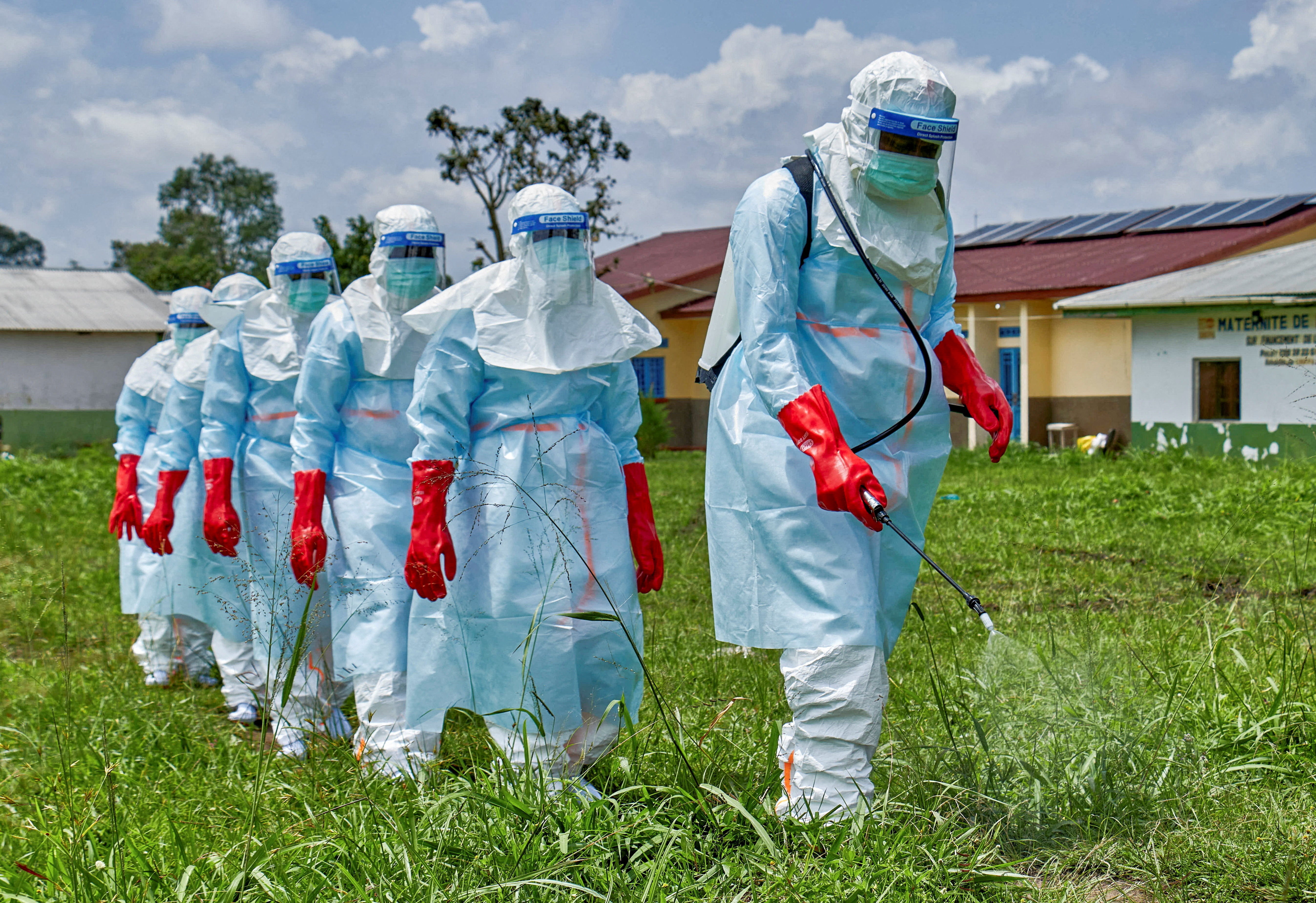 An Ebola outbreak successful nan Democratic Republic of Congo and Uganda past period has already seen 500 cases diagnosed and claimed much than 100 lives