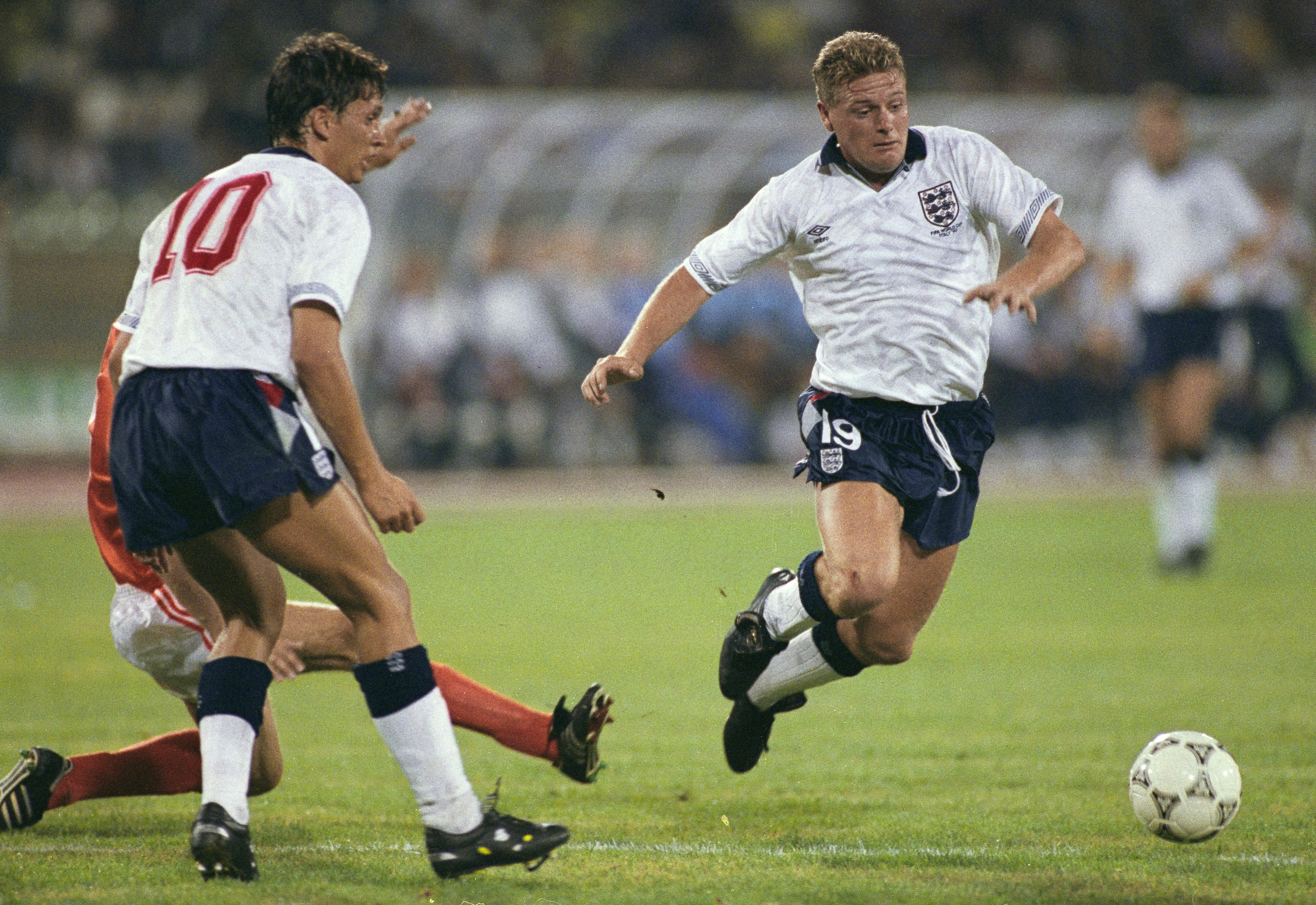 Paul Gascoigne jogando pela Inglaterra nas semifinais da Copa do Mundo de 1990, na Itália