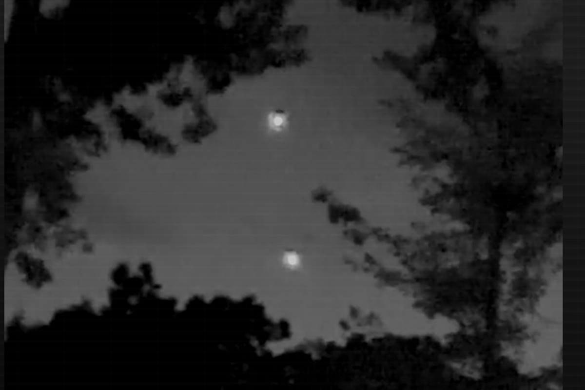 Red ‘orbs’ fill the sky in new video from Pentagon’s latest UFO files release Red ‘orbs’ fill the sky in new video from Pentagon’s latest UFO files release