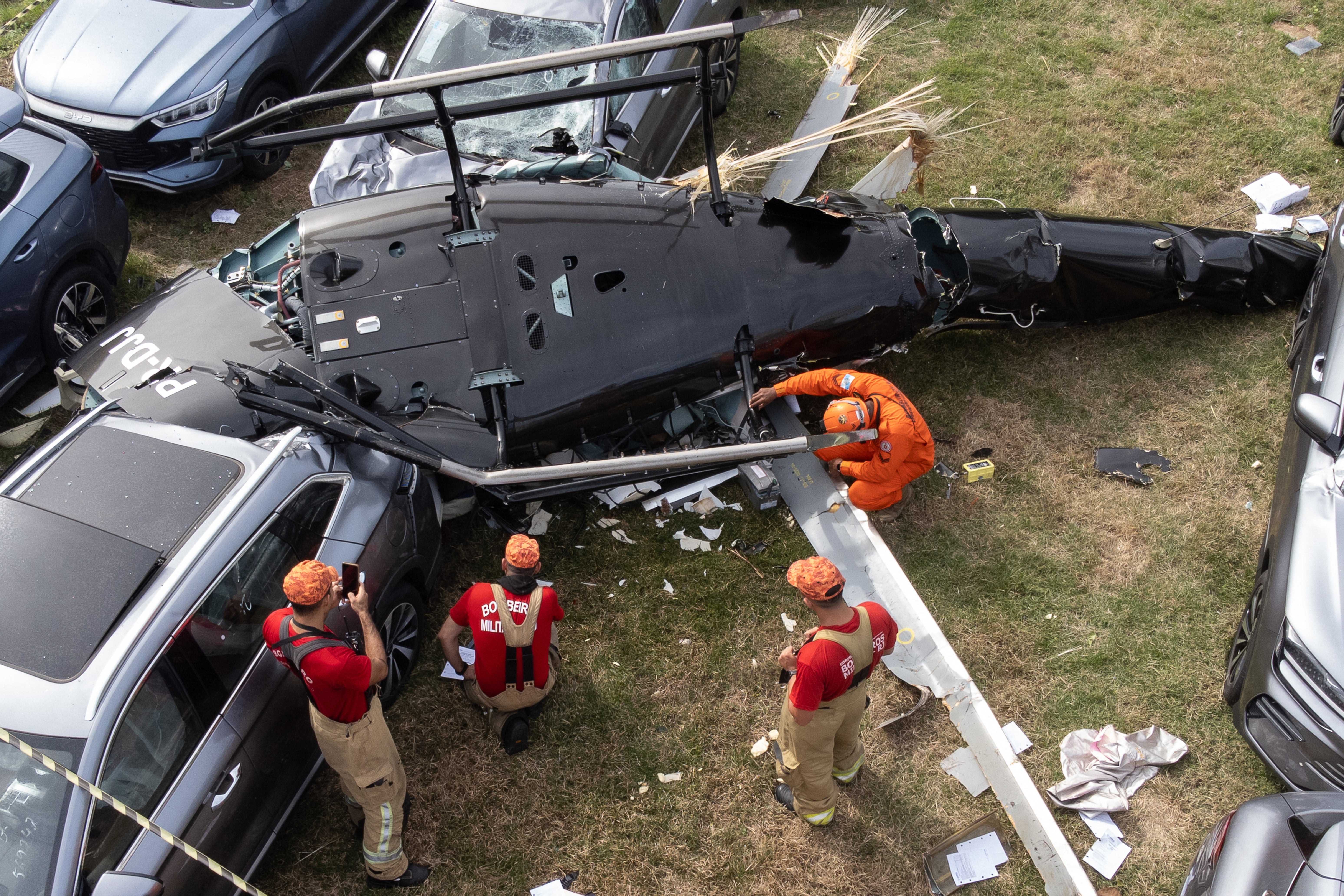 Six group died successful nan clang crash successful Rio de Janeiro Sunday morning