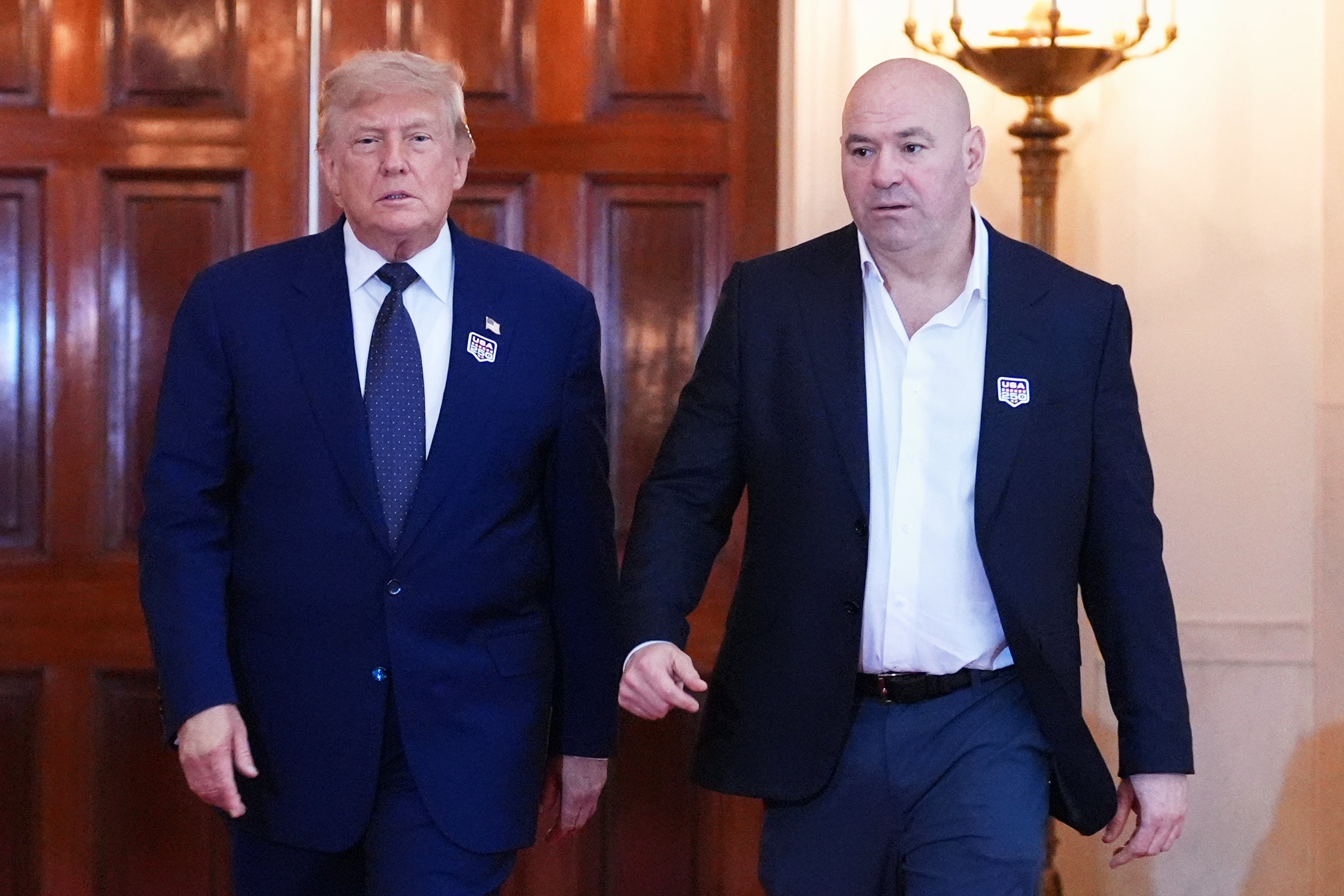 Izvršni direktor UFC-a Dana White (desno) protivio se komentarima borca ​​Josha Hokita nakon osvajanja naslova prvaka u teškoj kategoriji tijekom nedjeljnog događaja Freedom 250 u Bijeloj kući