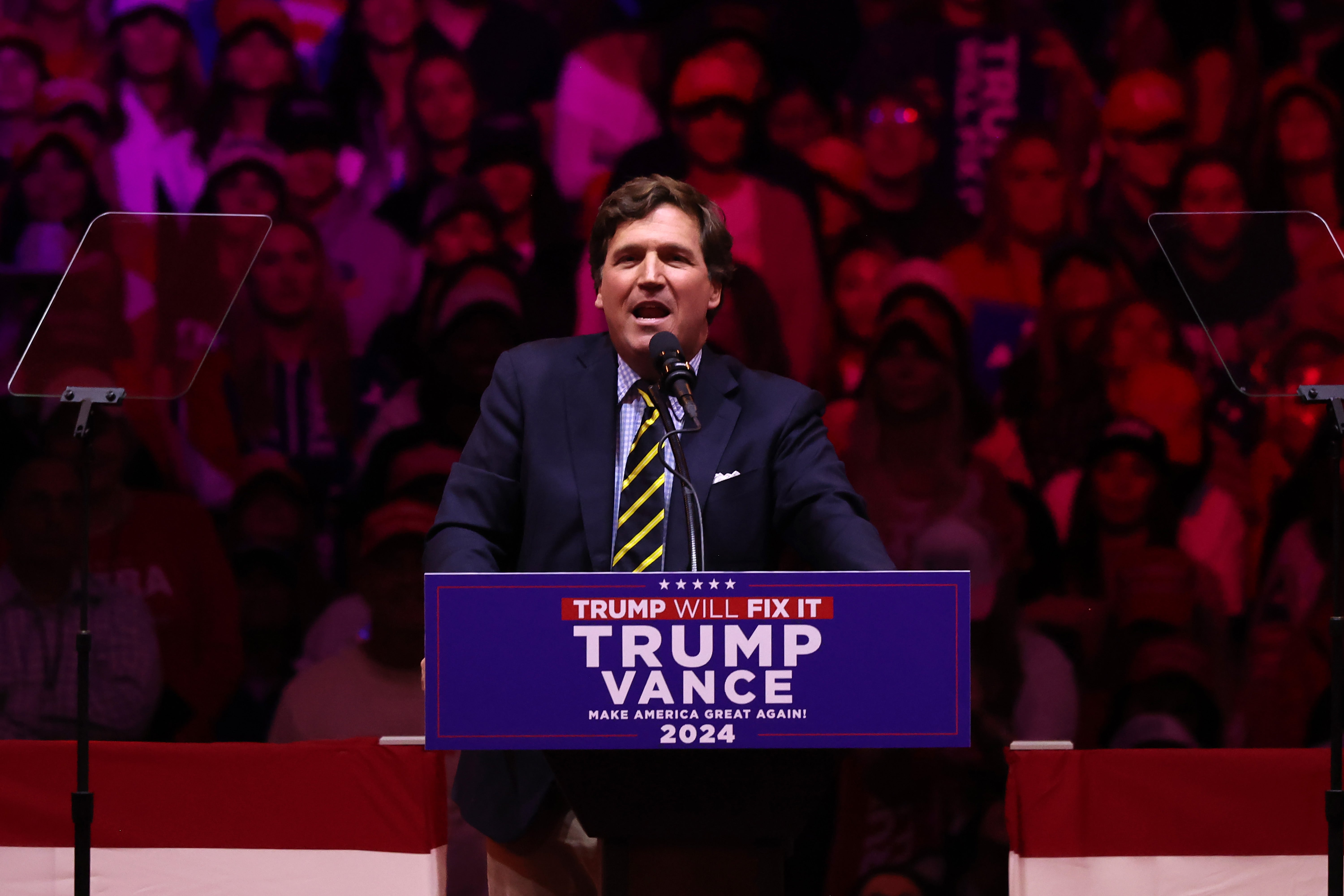 Tucker Carlson tried to return nan blasted for Vance’s ‘childless feline ladies’ insult