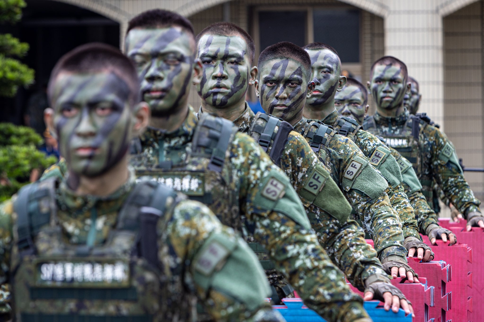 Marking nan 102nd day of nan R.O.C. Military Academy, Army Commander General Lu Kun-Xiu presided complete nan school’s day ceremony ceremonial connected June 16, 2026 successful Kaohsiung, Taiwan