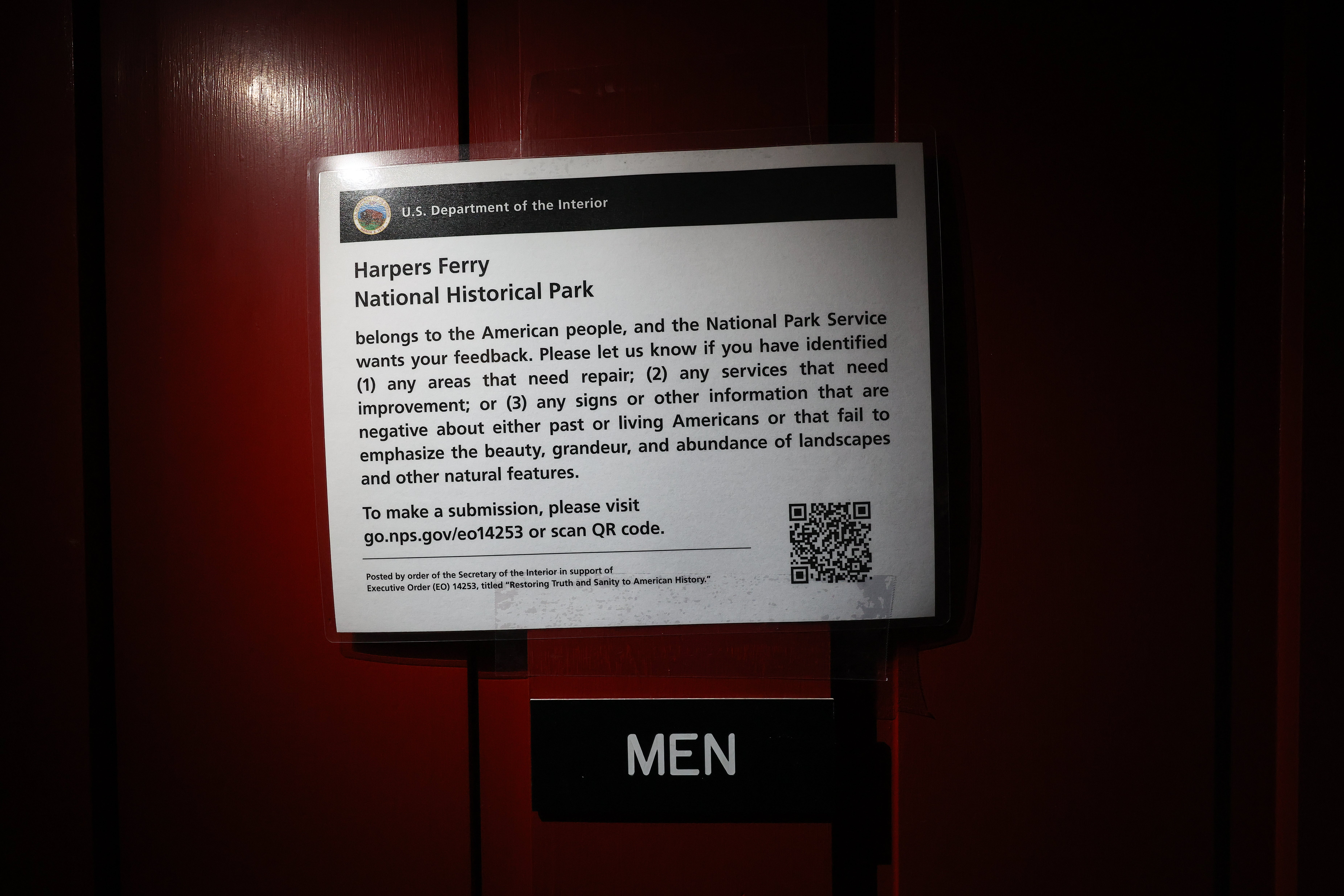 Park visitors were besides asked to study immoderate signs aliases exhibits that they judge represent ‘negative’ things astir US history, though nan title lines were flooded pinch comments criticizing nan administration