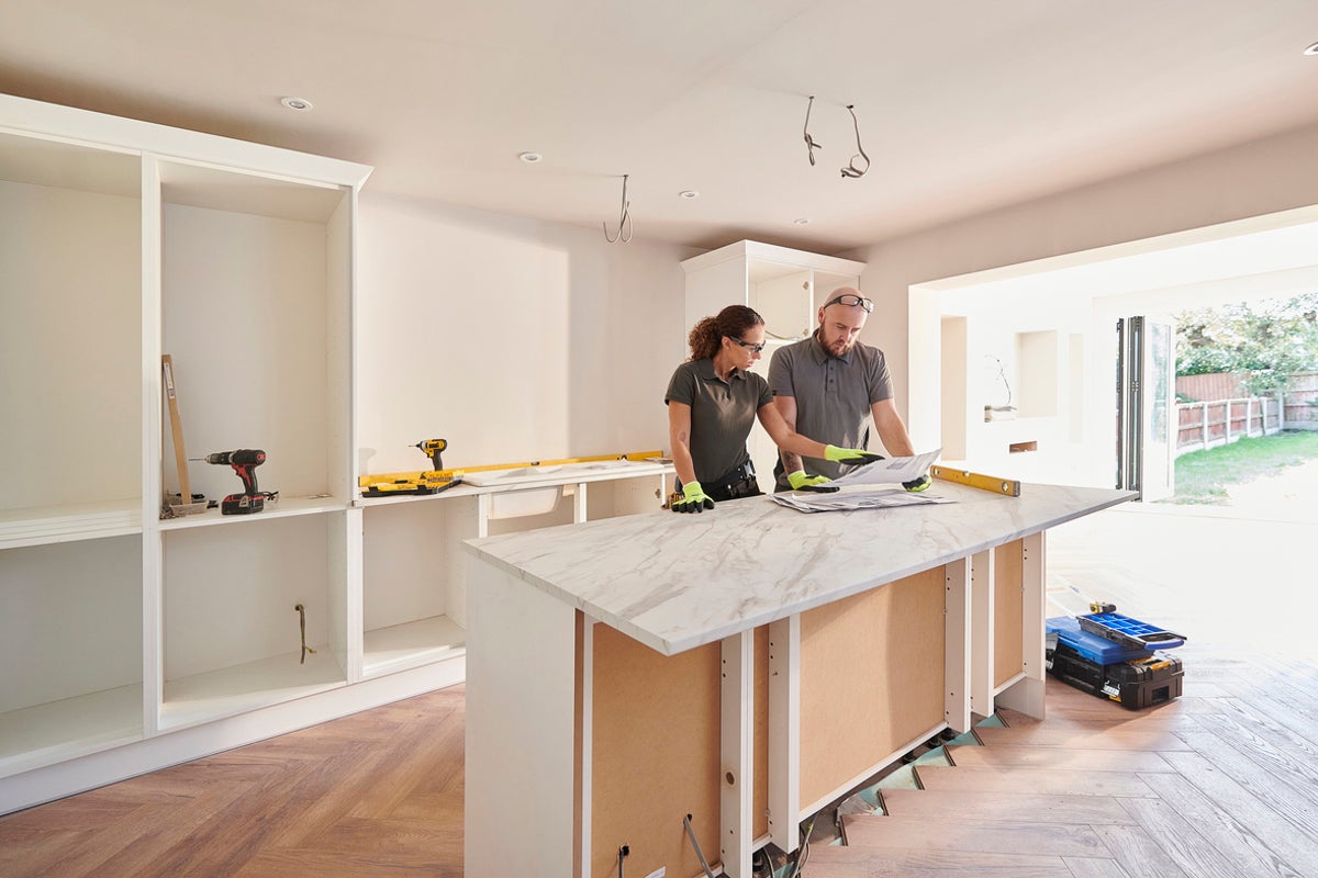 A popular kitchen countertop material is causing a deadly lung disease in workers A popular kitchen countertop material is causing a deadly lung disease in workers