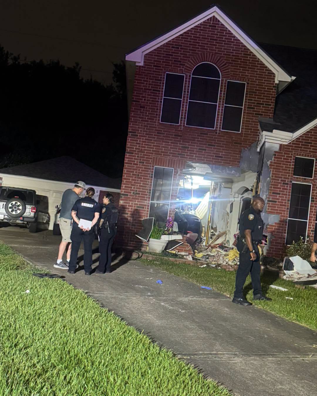 The Tesla collapsed into nan kids' playroom, Jennifer Barbour said