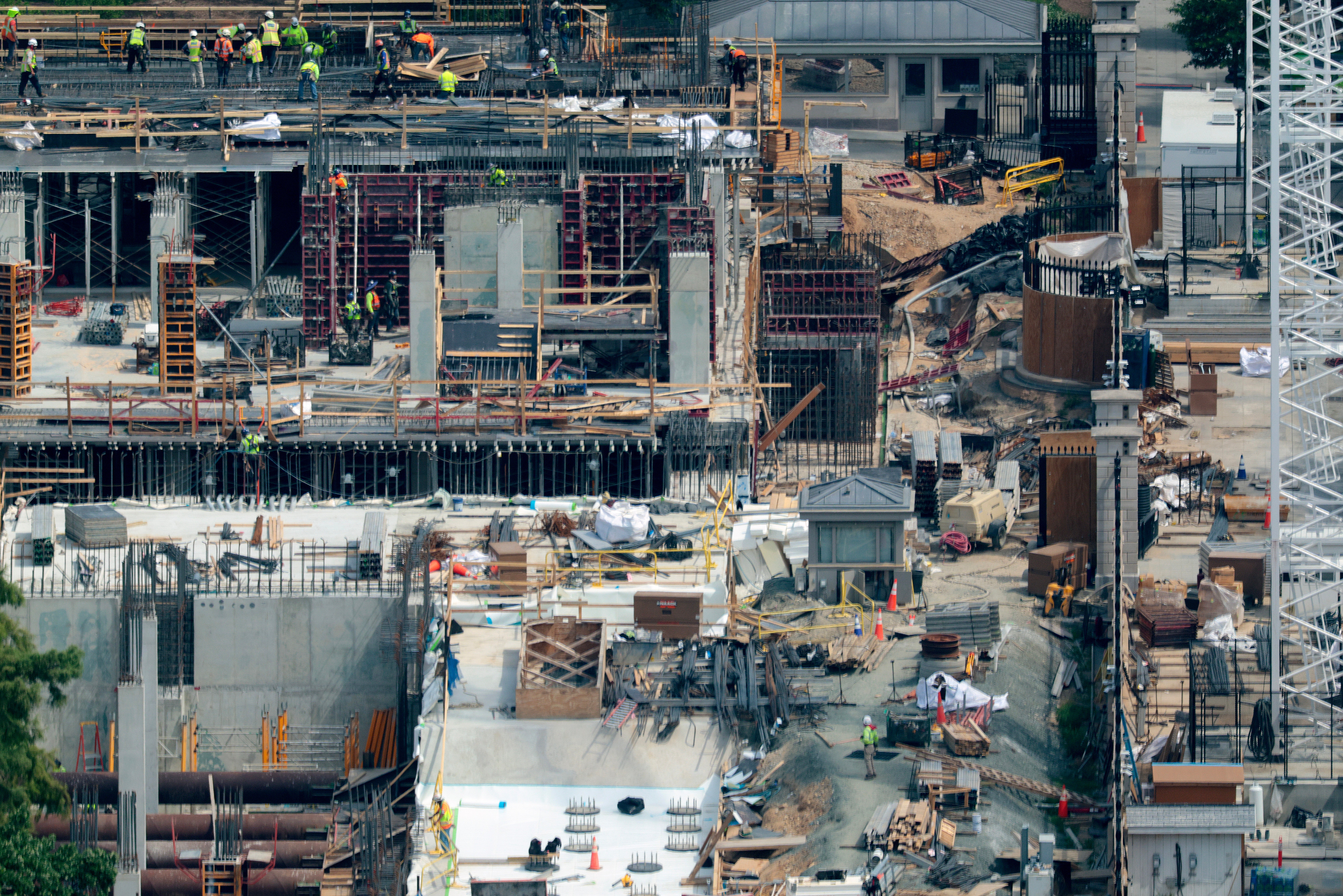 Lawsuits person stopped building connected nan White House ballroom and Kennedy Center renovation