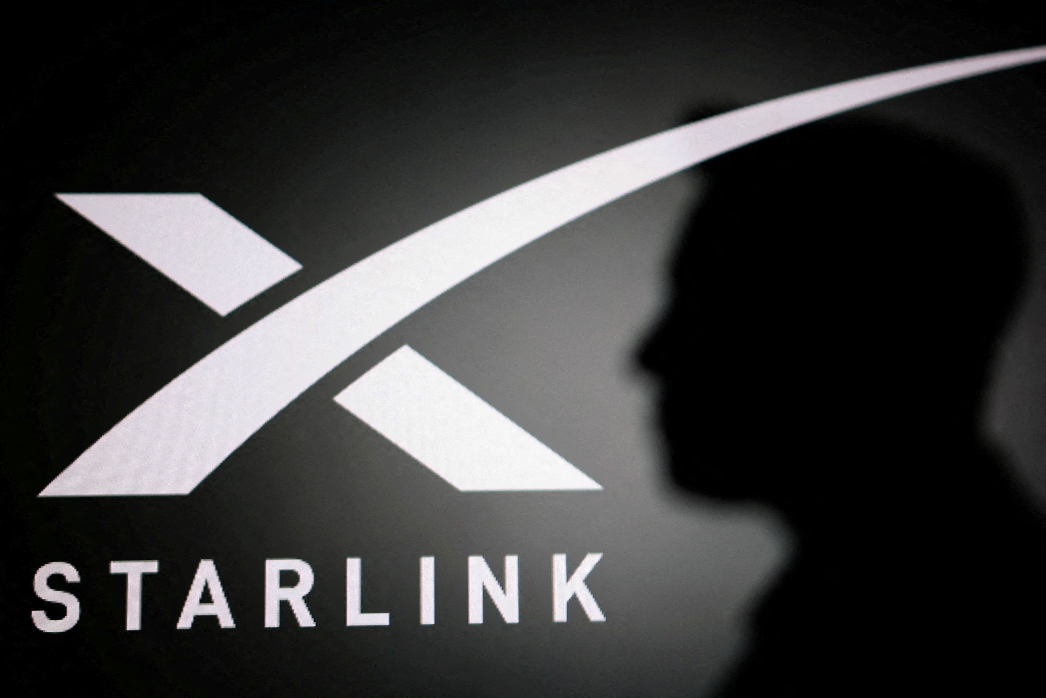 Elon Musk is coming for Verizon, AT&T and T-Mobile with Starlink