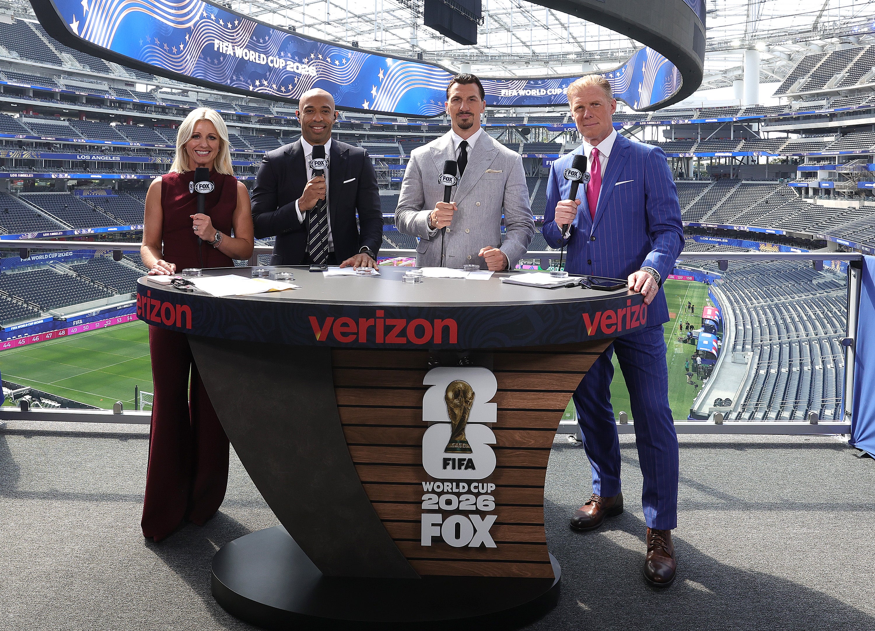 Rebecca Lowe, Thierry Henry, Zlatan Ibrahimović e Alexi Lalas são os rostos da cobertura da Copa do Mundo de 2026 da Fox Sports