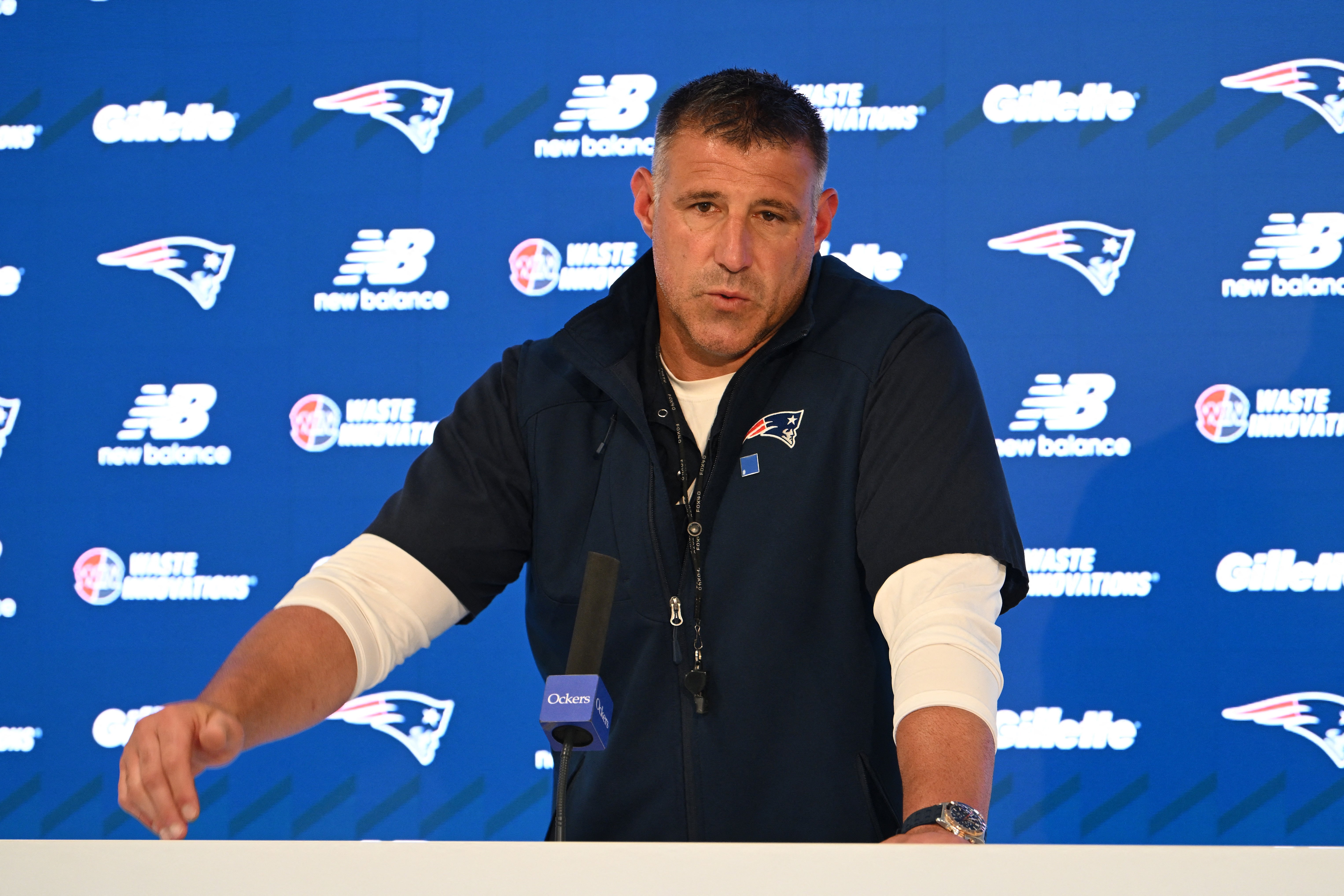 New England Patriots caput coach Mike Vrabel said he was seeking counseling aft his ungraded pinch Dianna Russini