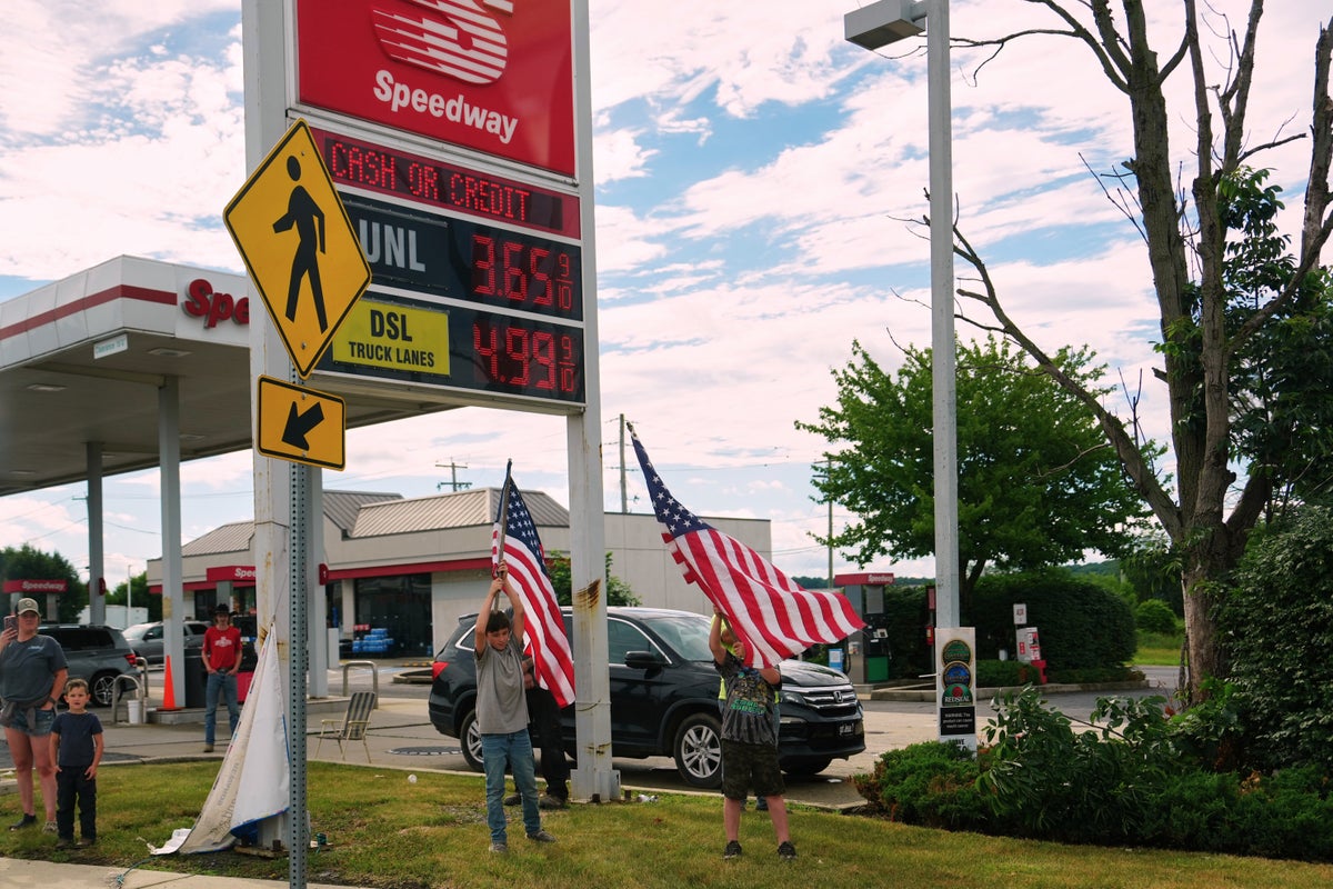 Trump Is Frustrated Gasoline Prices Don't Mirror Oil's Decline. Experts Say It’s Not That Simple
