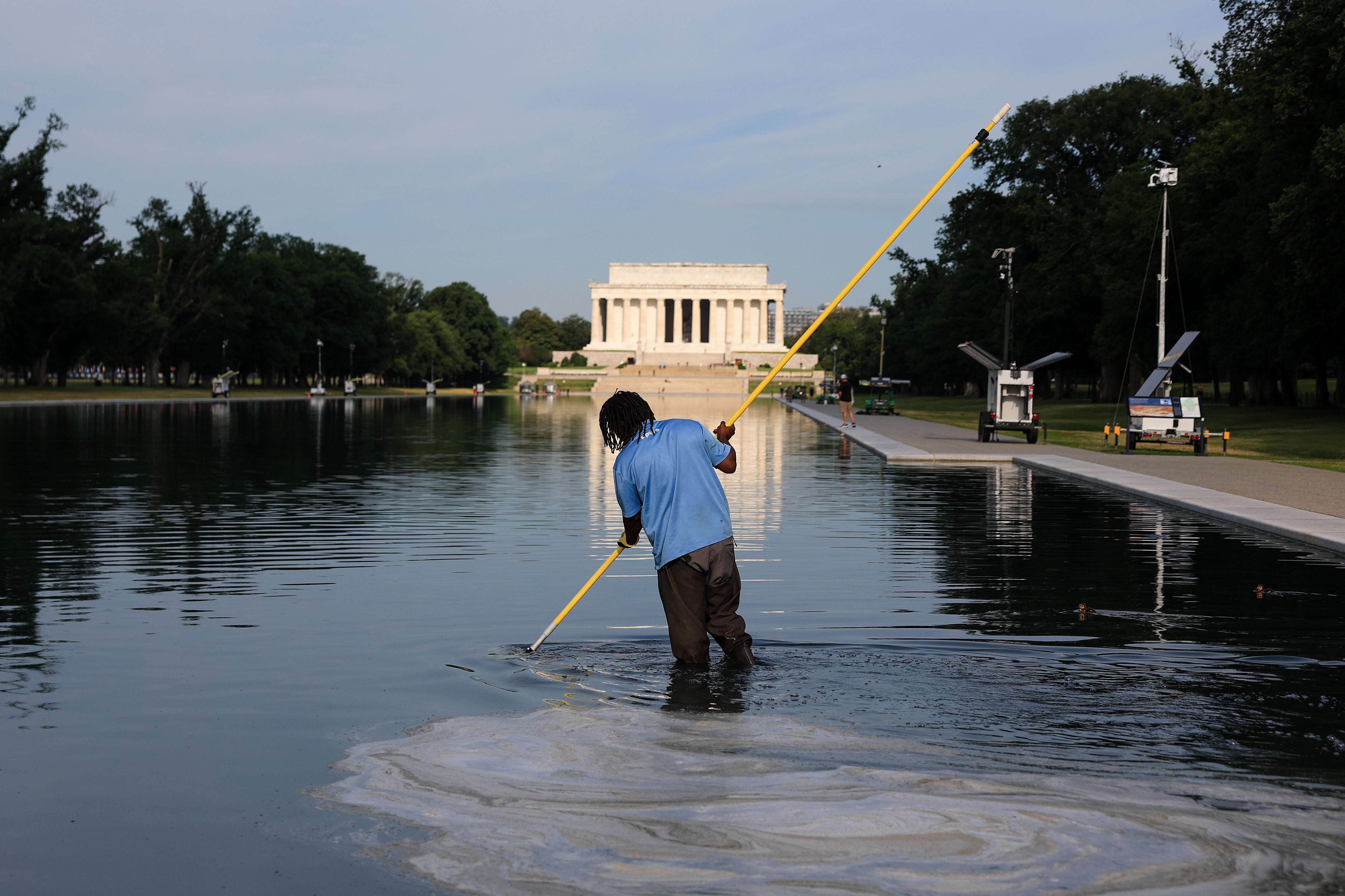 Despite President Trump spending millions connected refurbishing nan pool, nan sealant utilized connected its actual bottommost has quickly peeled away