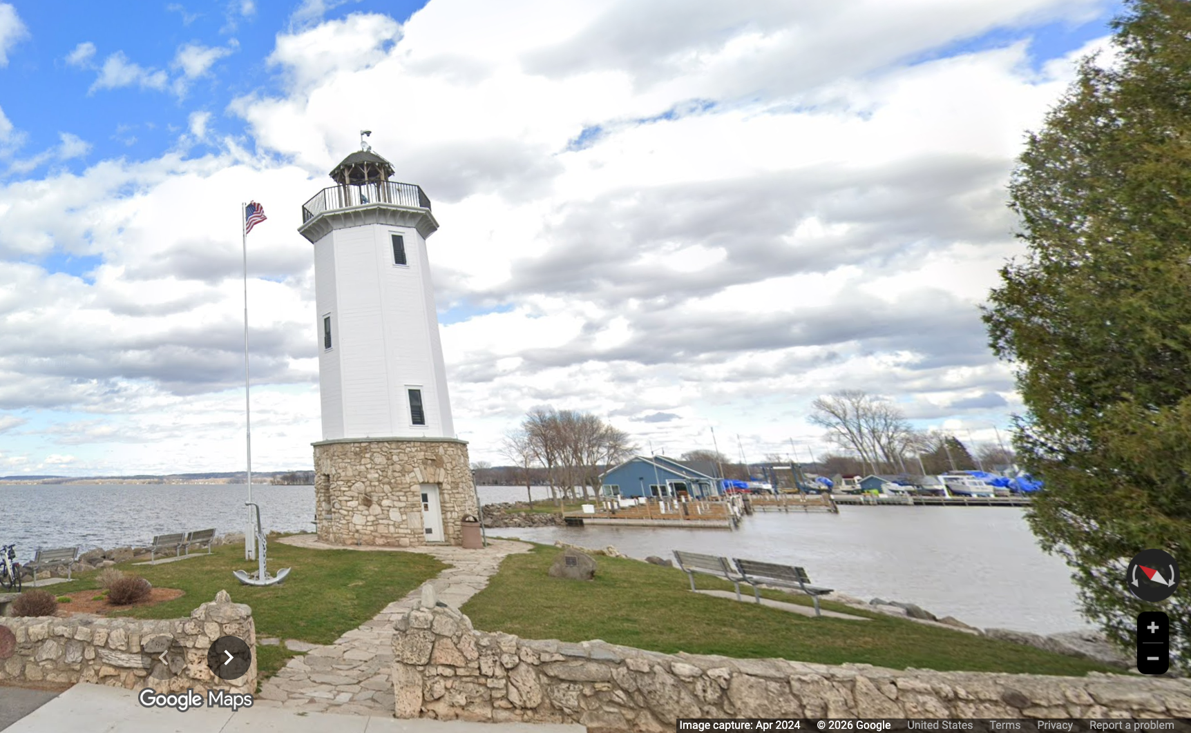 The Fond du Lac lighthouse successful Fond du Lac, Wisconsin. The metropolis of Fond du Lac is offering up to $9,500 successful relocation costs and incentives for residents consenting to move to nan lakeside Wisconsin community