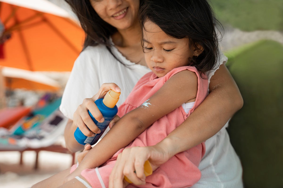 I’m a dermatologist. These are the long-term risks of a child getting sunburn I’m a dermatologist. These are the long-term risks of a child getting sunburn
