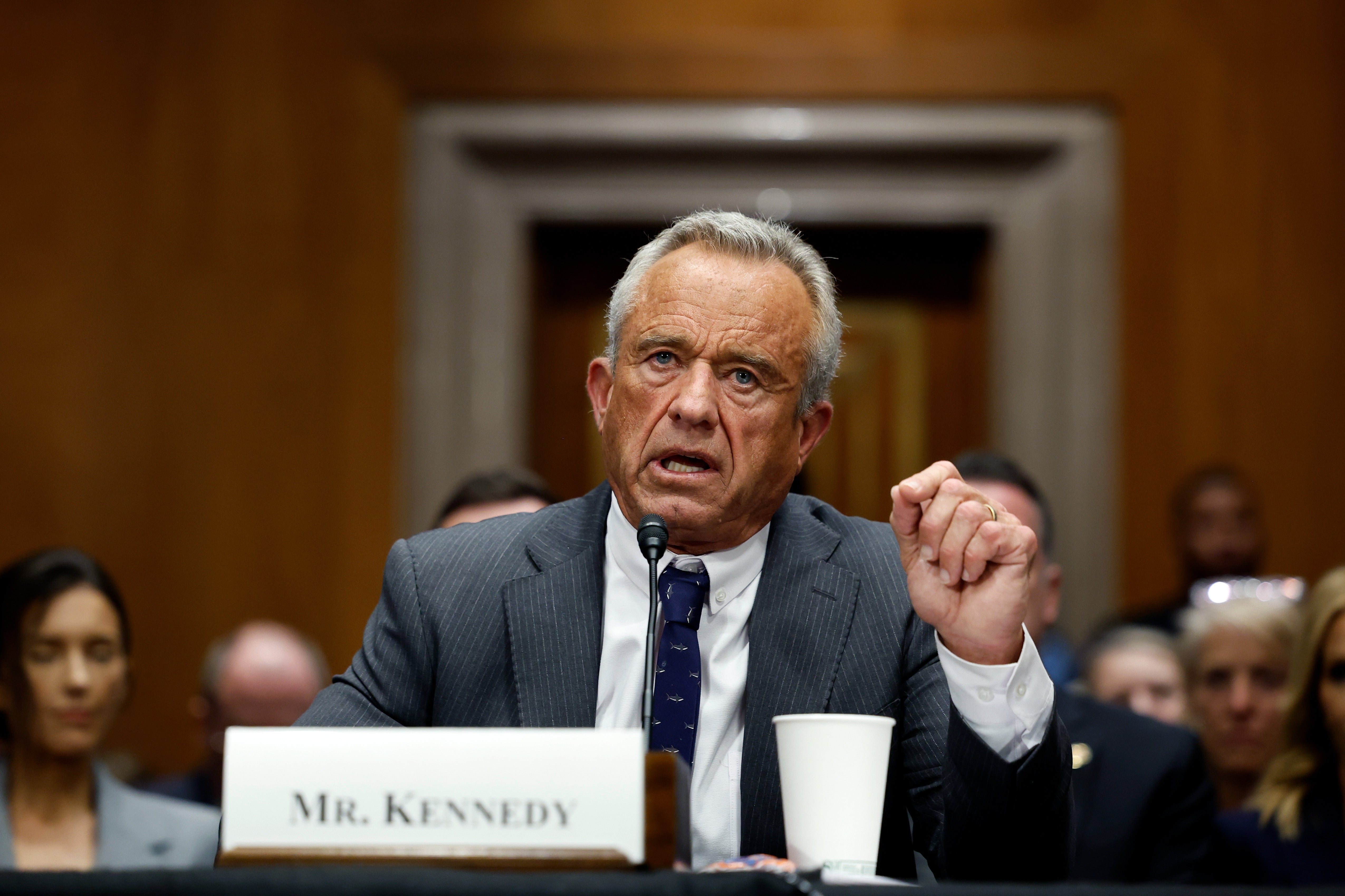 Children's Health, une organisation à but non lucratif anti-vaccin présidée par l'ancien secrétaire à la Santé, Robert F. Kennedy, a déposé une plainte alléguant que les bébés de Shaw sont morts des suites de complications liées au vaccin.