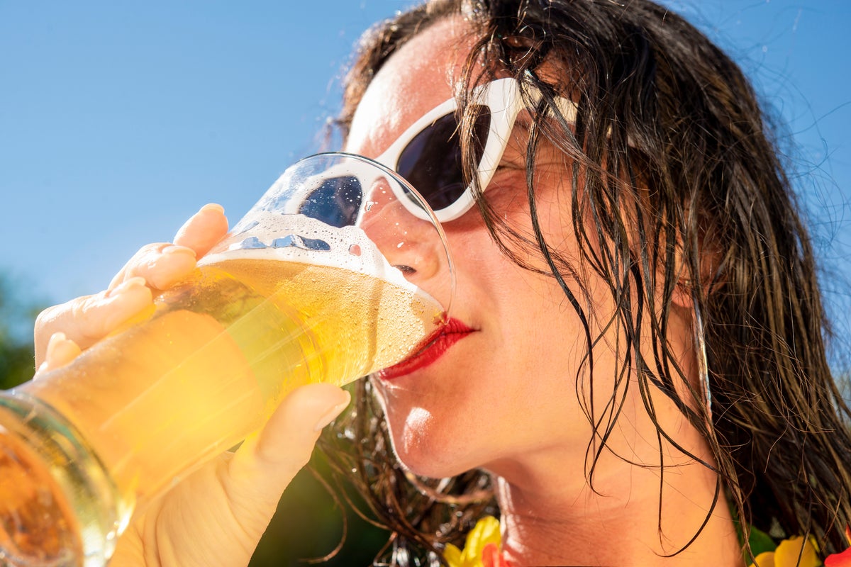 Why drinking alcohol is more dangerous in a heatwave – and how to stay safe Why drinking alcohol is more dangerous in a heatwave – and how to stay safe