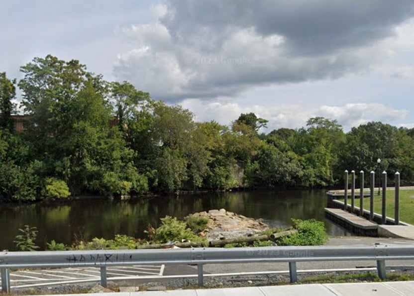 Three Generations, Including 2-year-old Girl, Killed During Driving Lesson After Car Plunges Into River