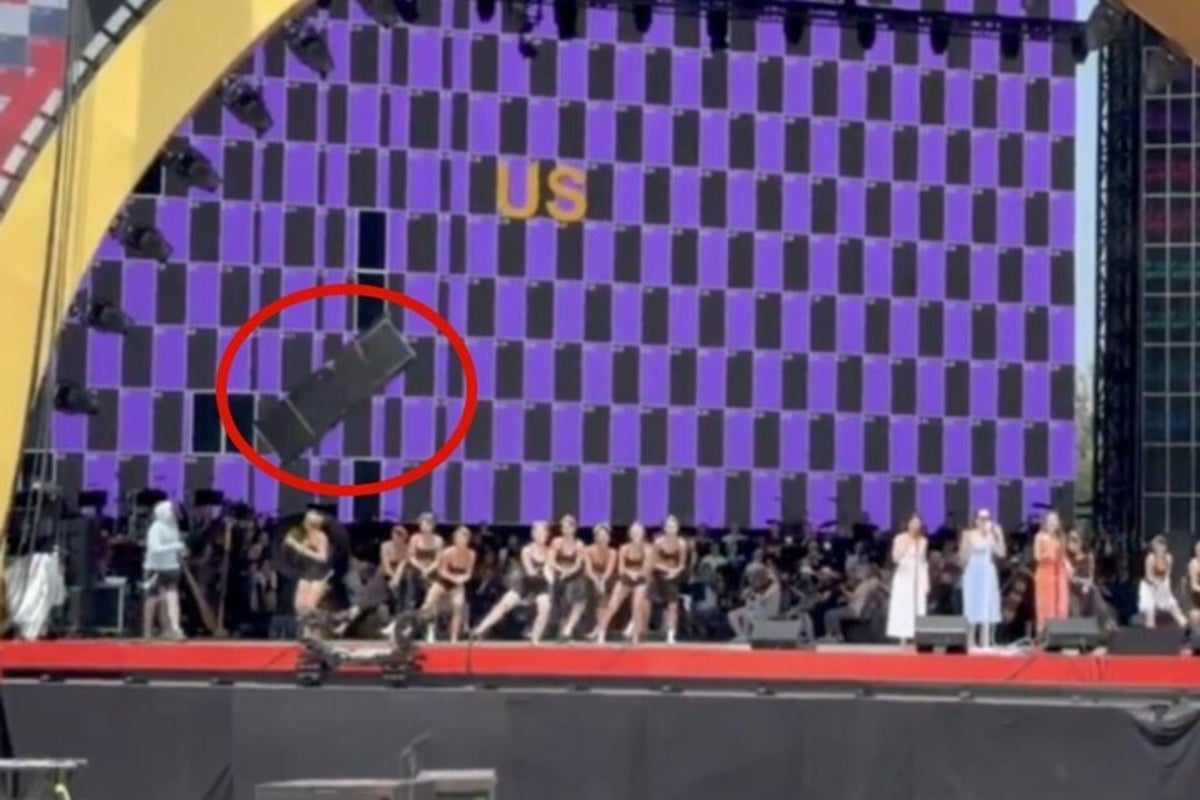 Trump’s Freedom 250 stage falls apart while dancers rehearse on it
