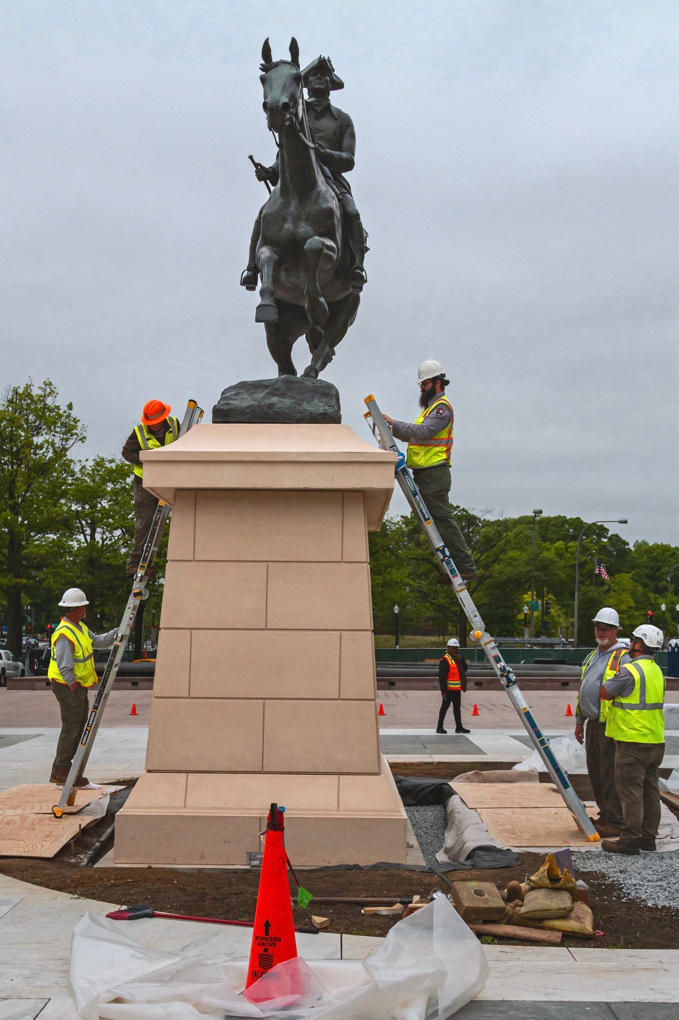 National Park Service workers installed nan statue of Rodney successful Freedom Plaza successful April, a task that reportedly costs upwards of half a cardinal dollars